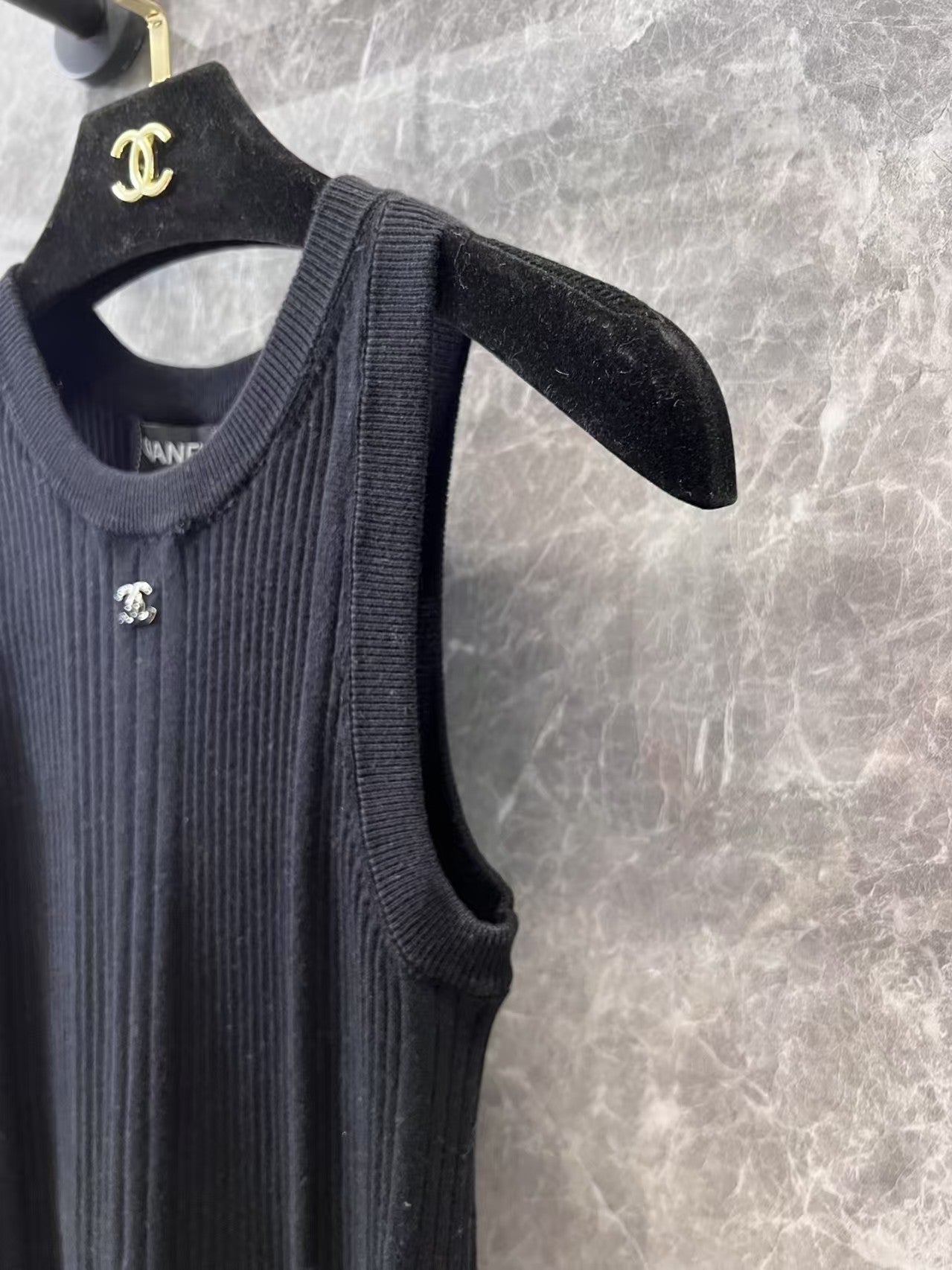 25 jacquard knit vest