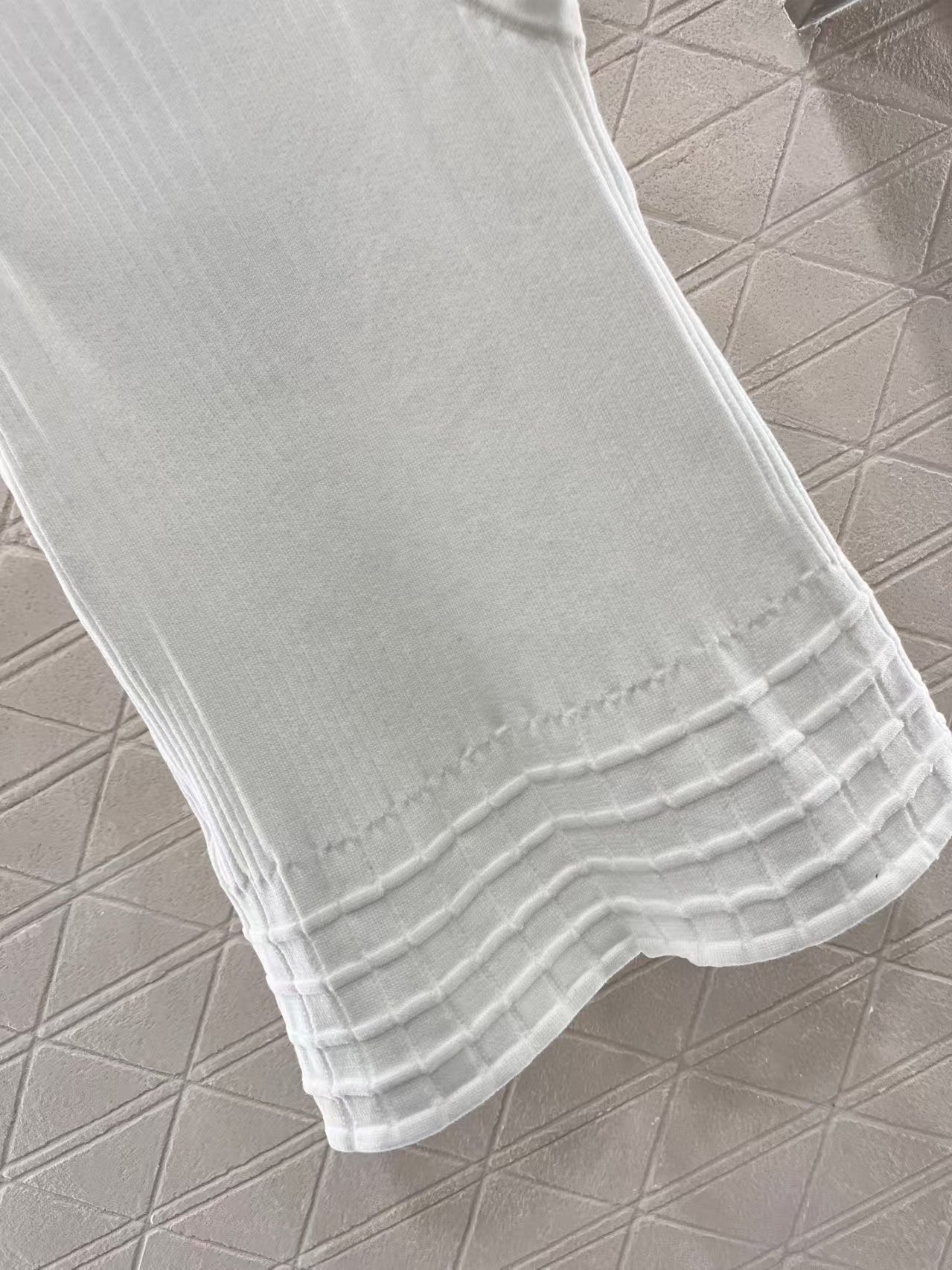 3D pattern knitted vest