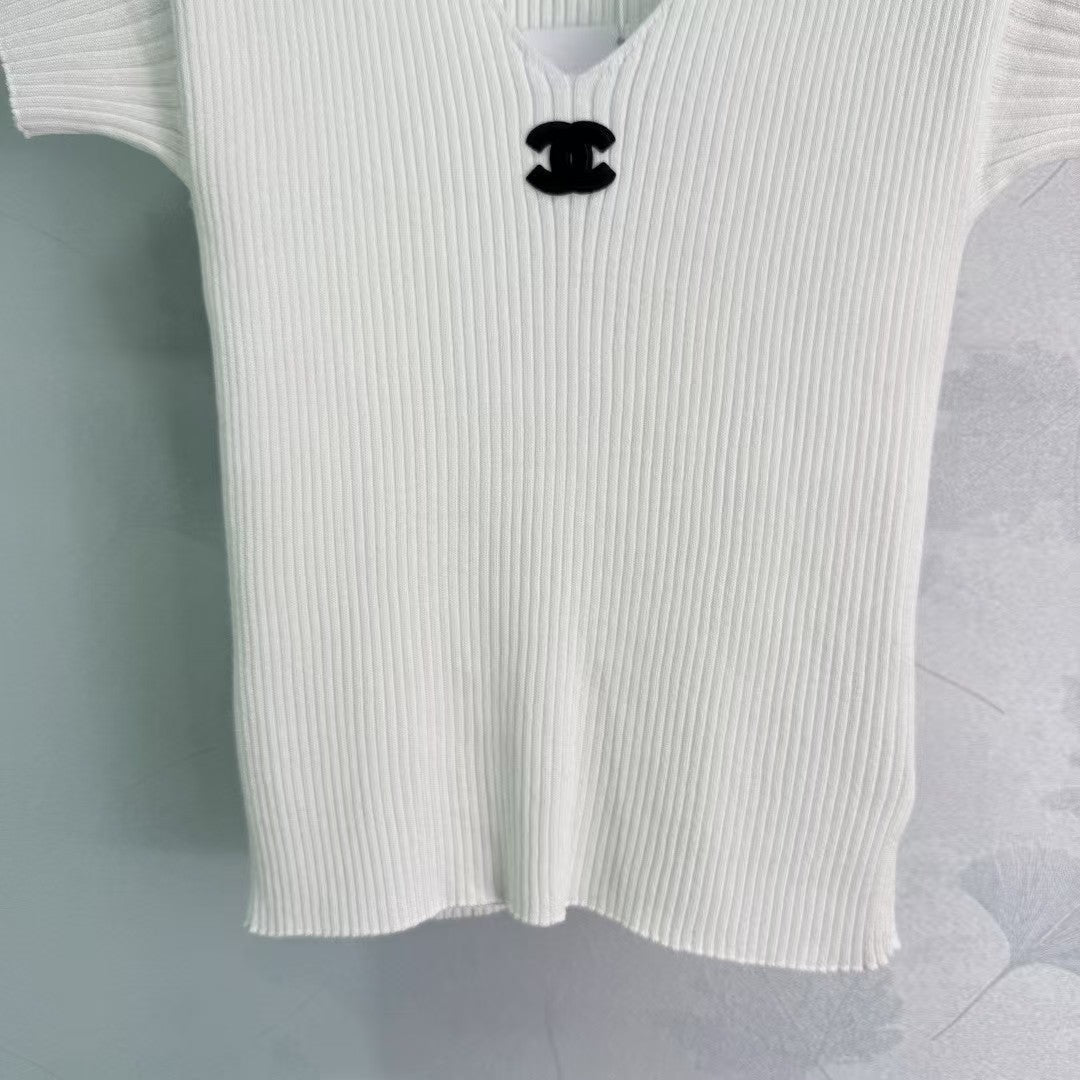 Spring and Summer V-neck knitted short sleeves