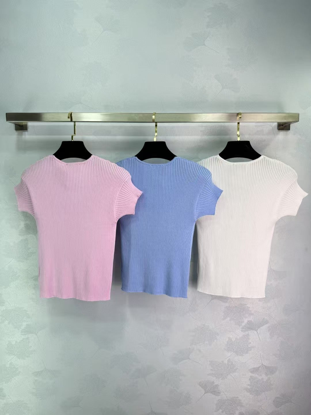 Spring and Summer V-neck knitted short sleeves