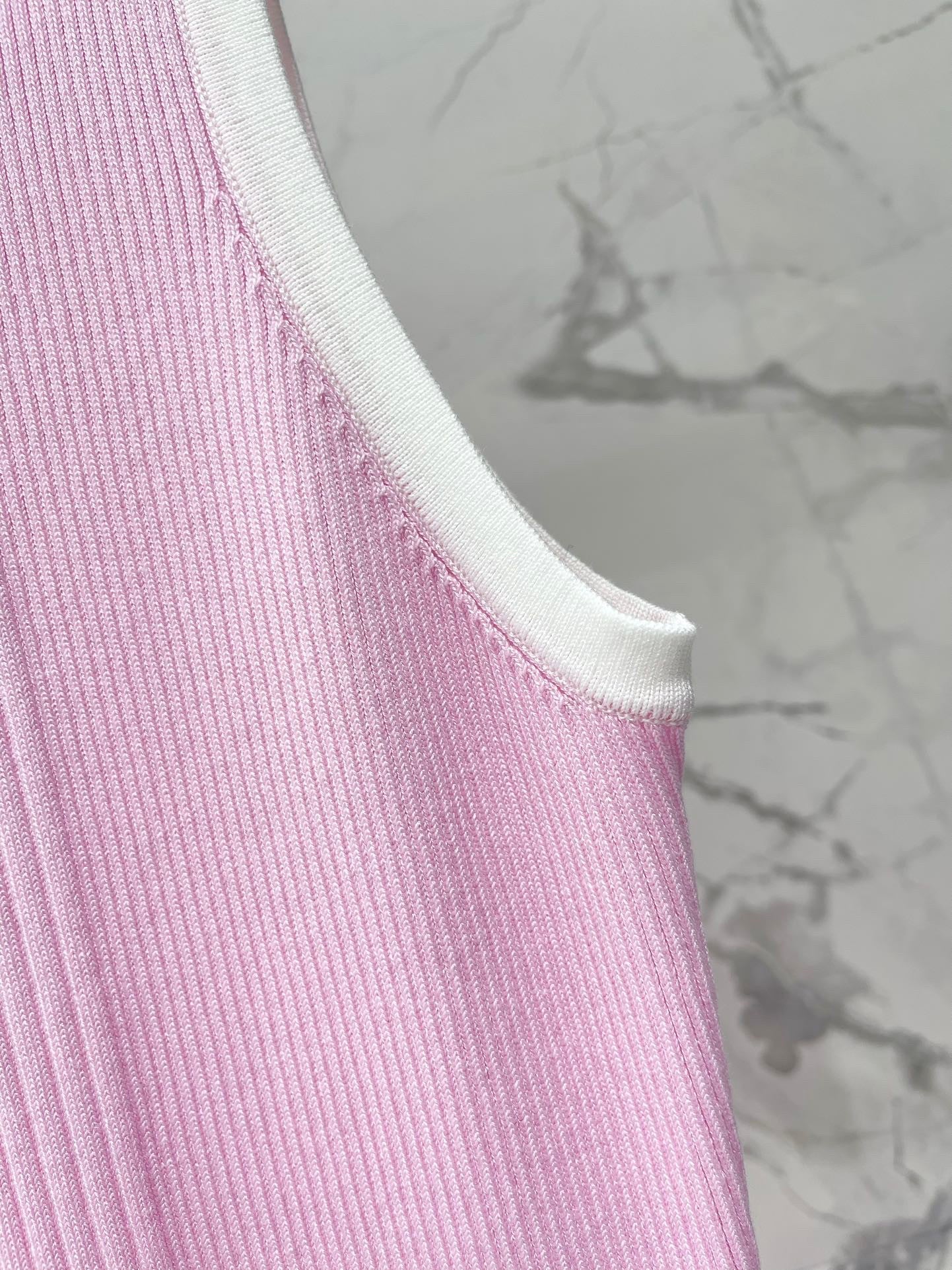 New knitted round neck vest dress