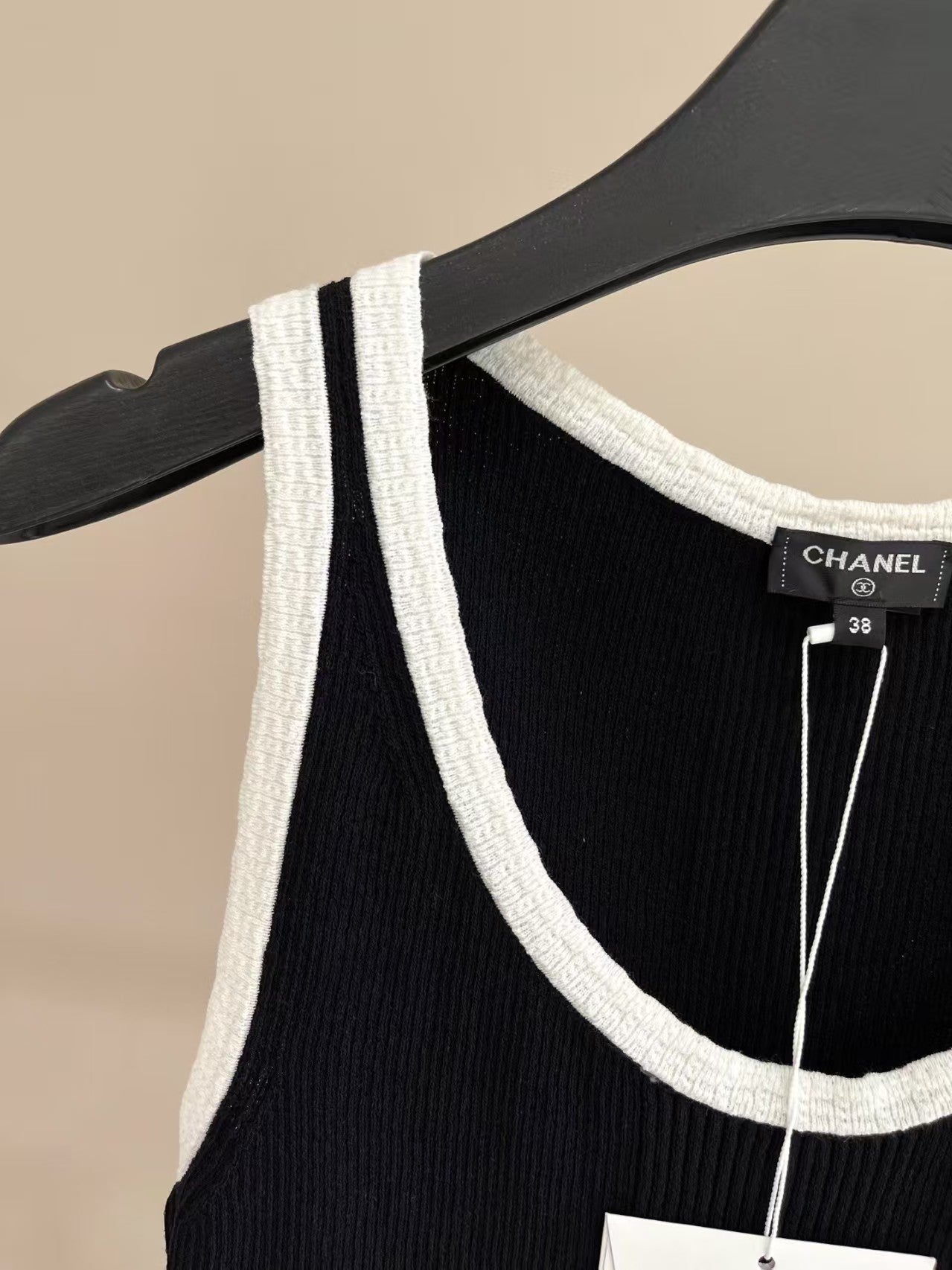 Colorblock trim slim fit vest