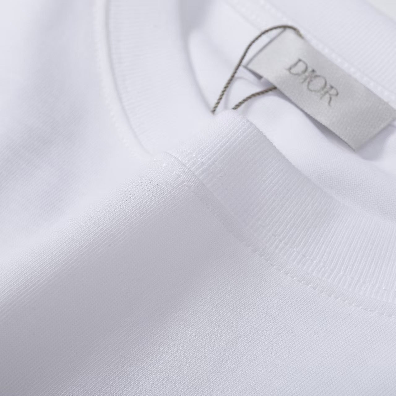 Lettering embroidered crew neck T-shirt