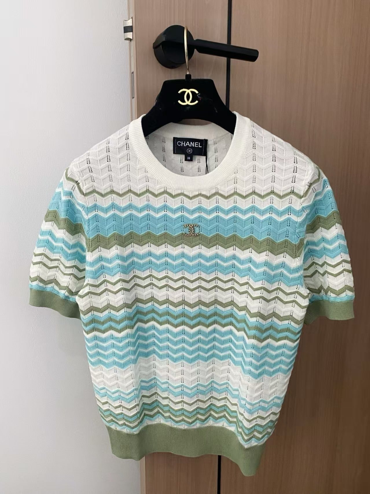Wave striped knit short sleeves