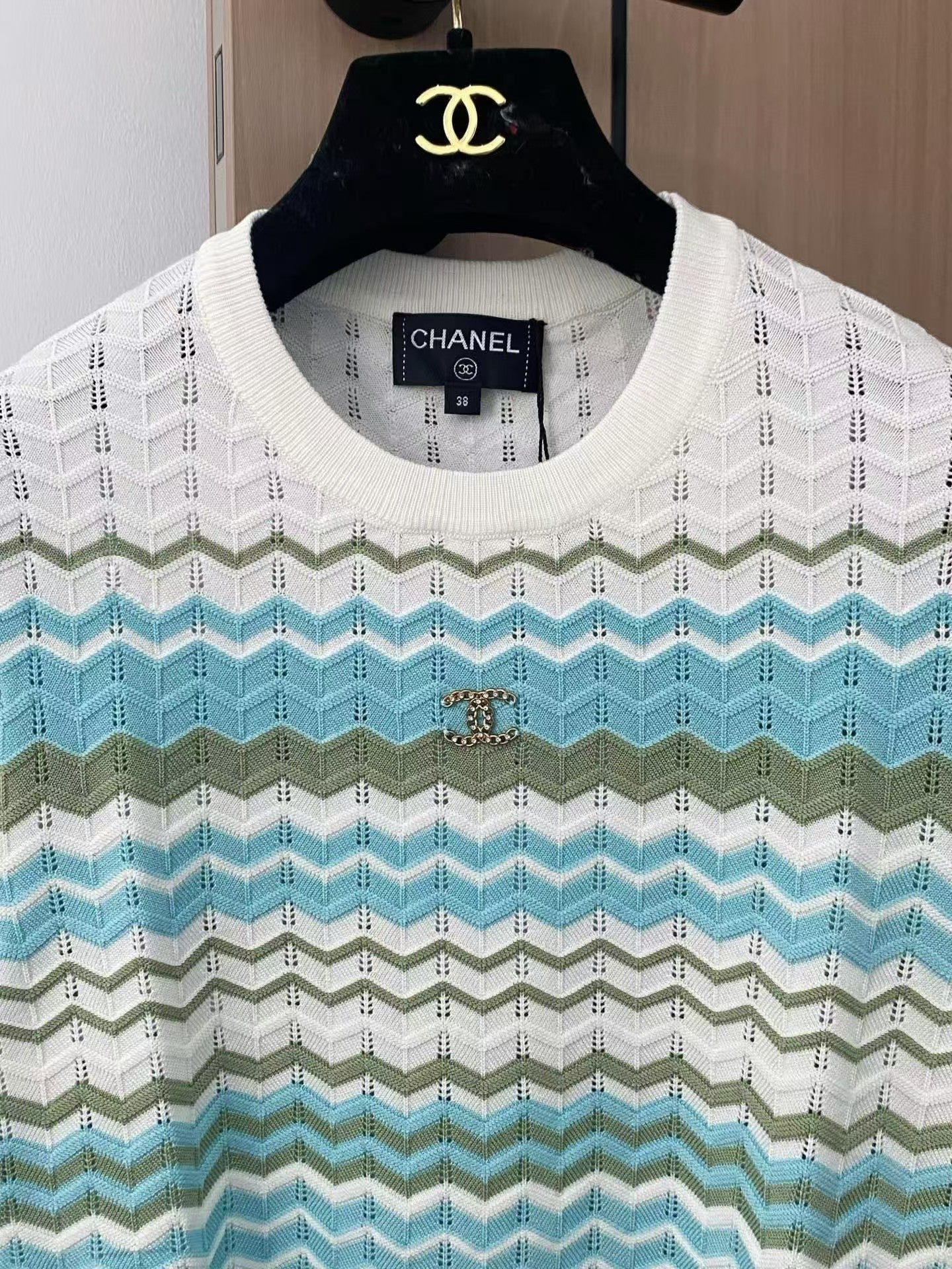 Wave striped knit short sleeves