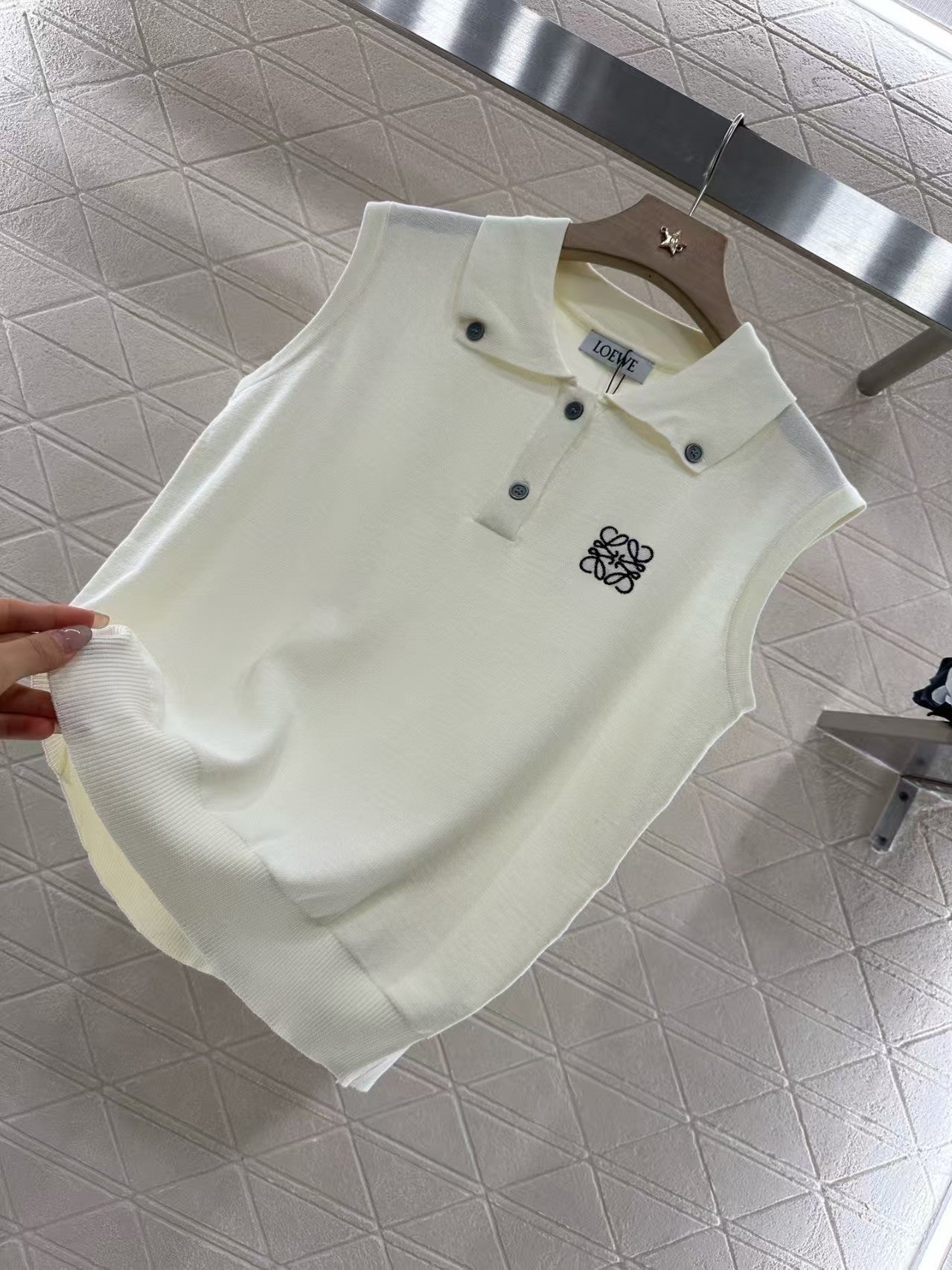 Lapel Light Knit Vest