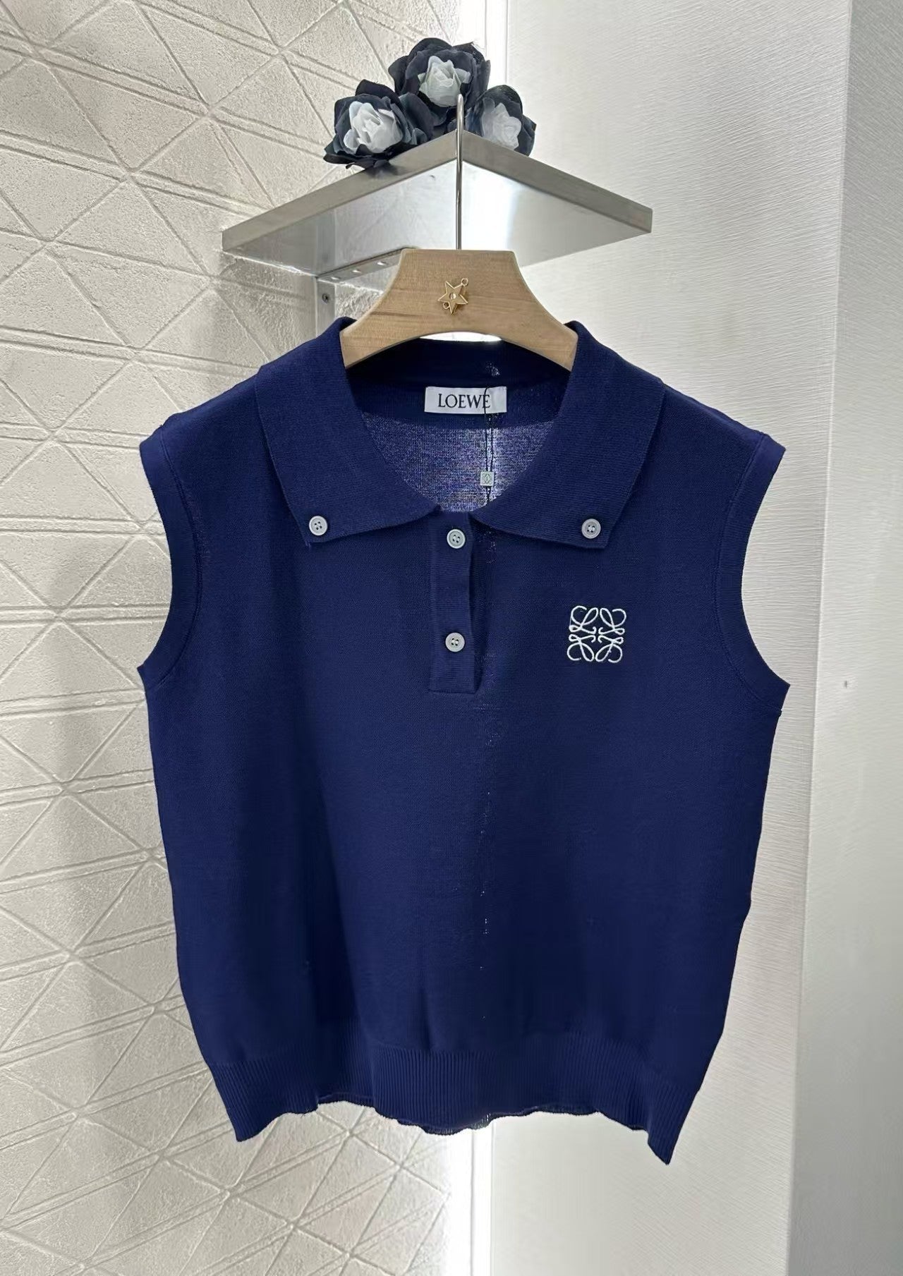 Lapel Light Knit Vest