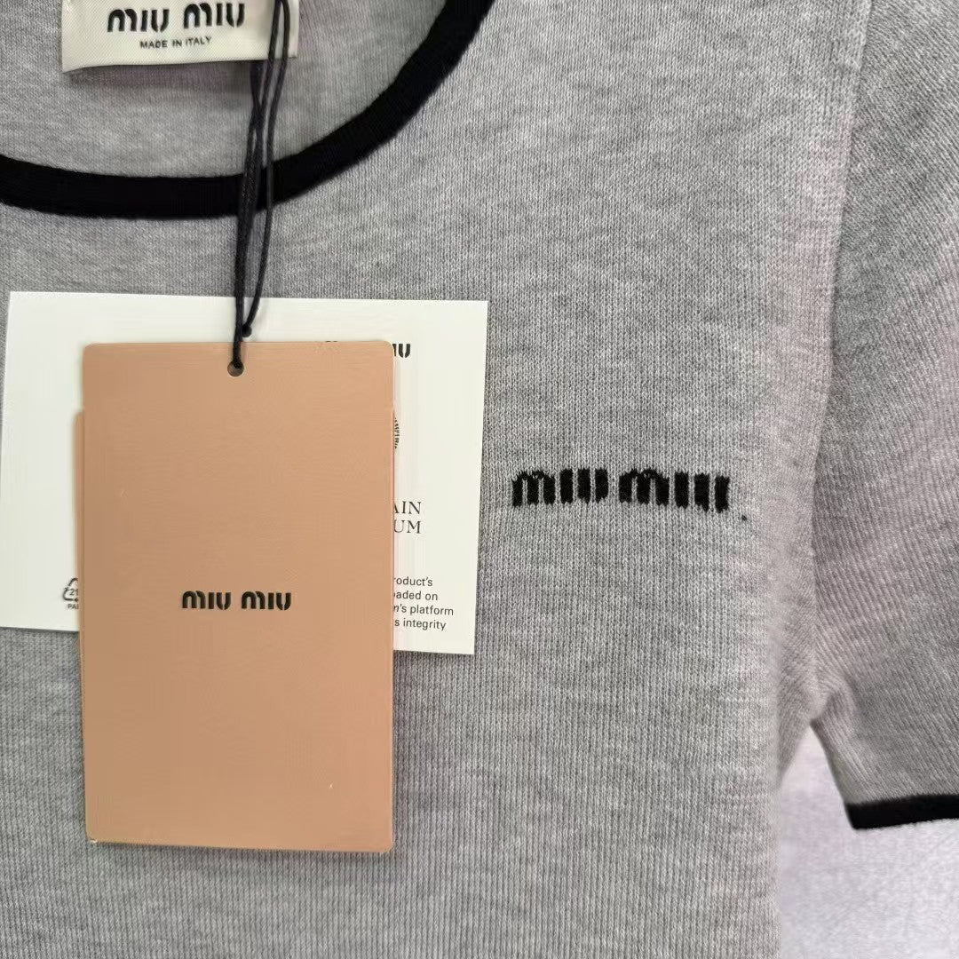 Premium contrast knitted short sleeves