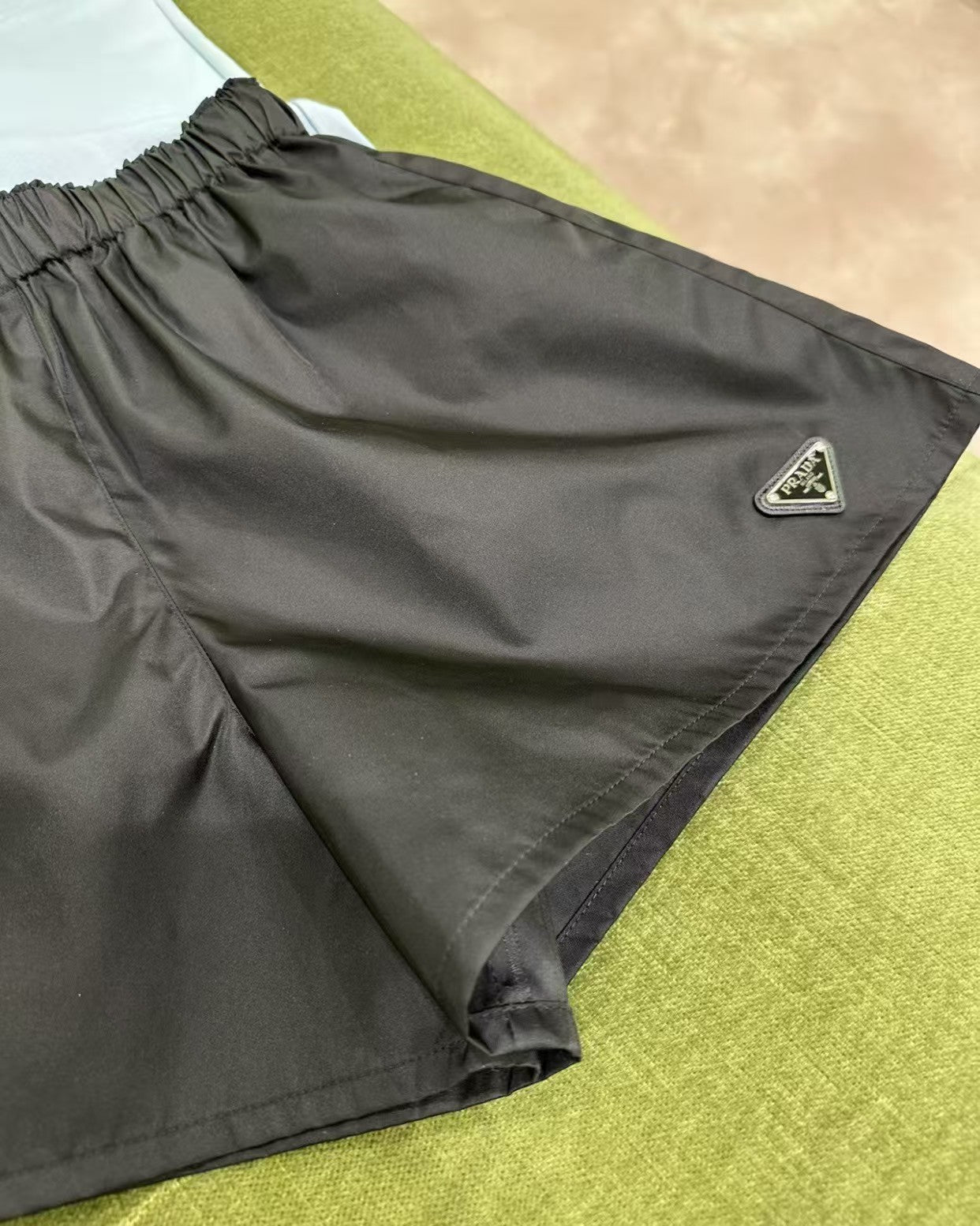 Women's 𝗥𝗲 𝗡𝘆𝗹𝗼𝗻 Recycled Nylon Shorts 🖤