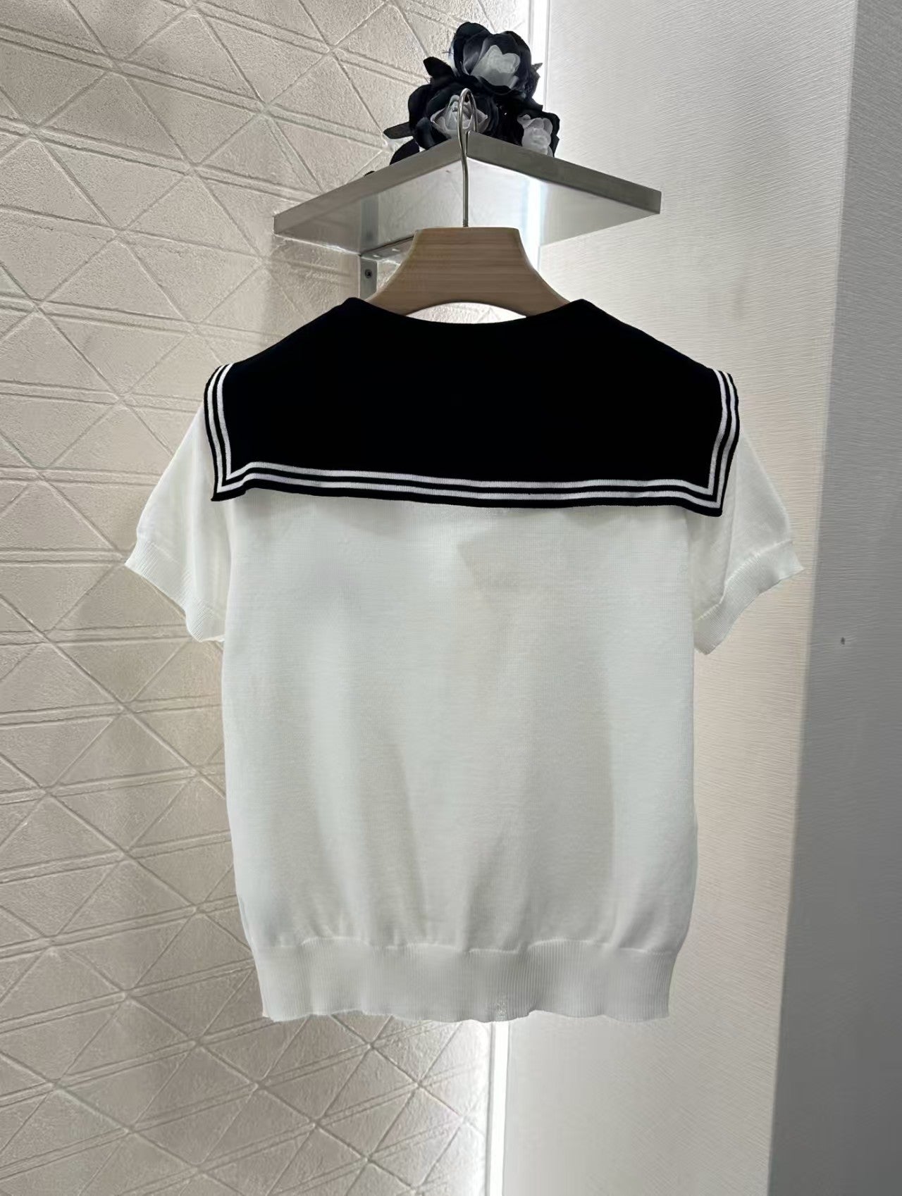 Shawl knitted short sleeves