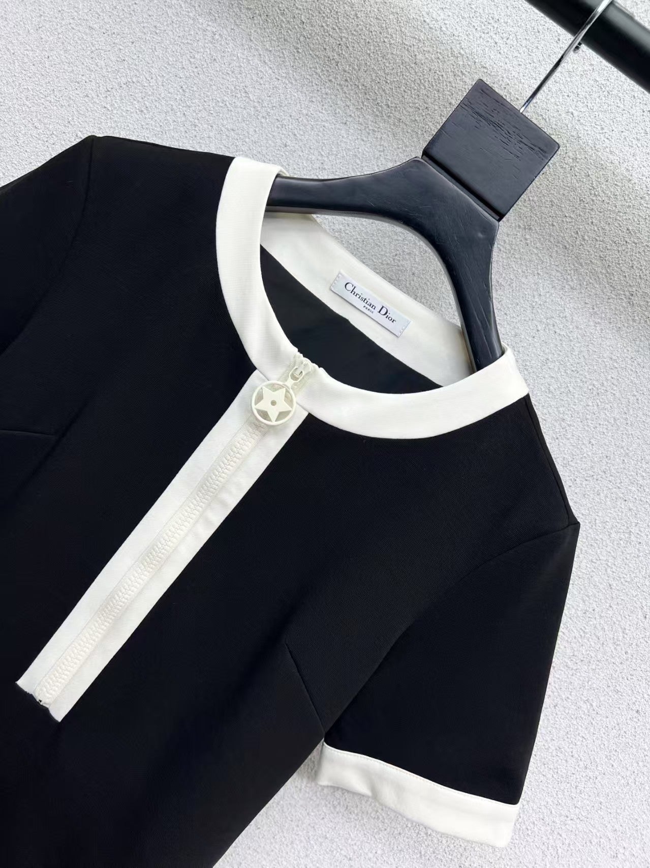 D short sleeve dress