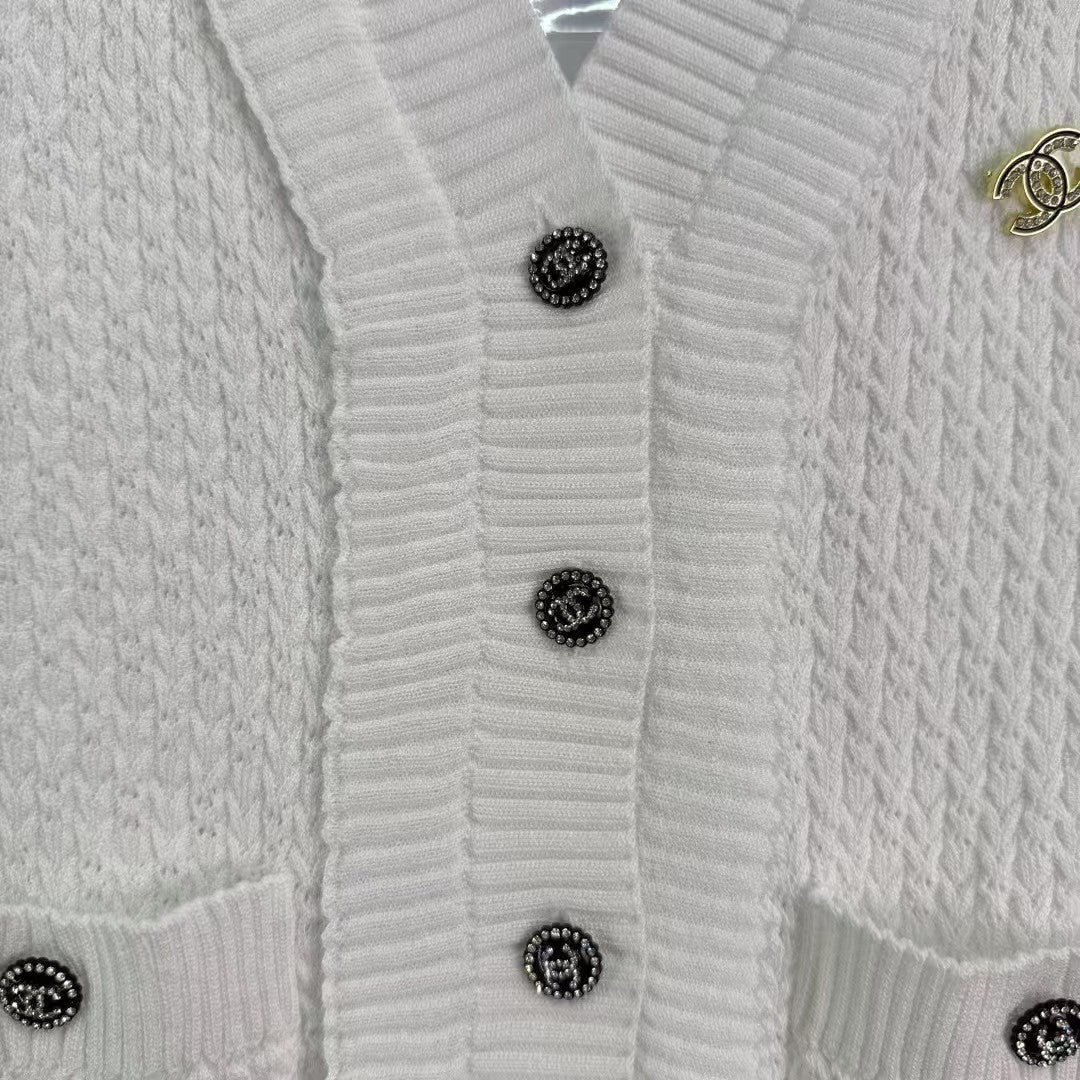 New knitted double C vest