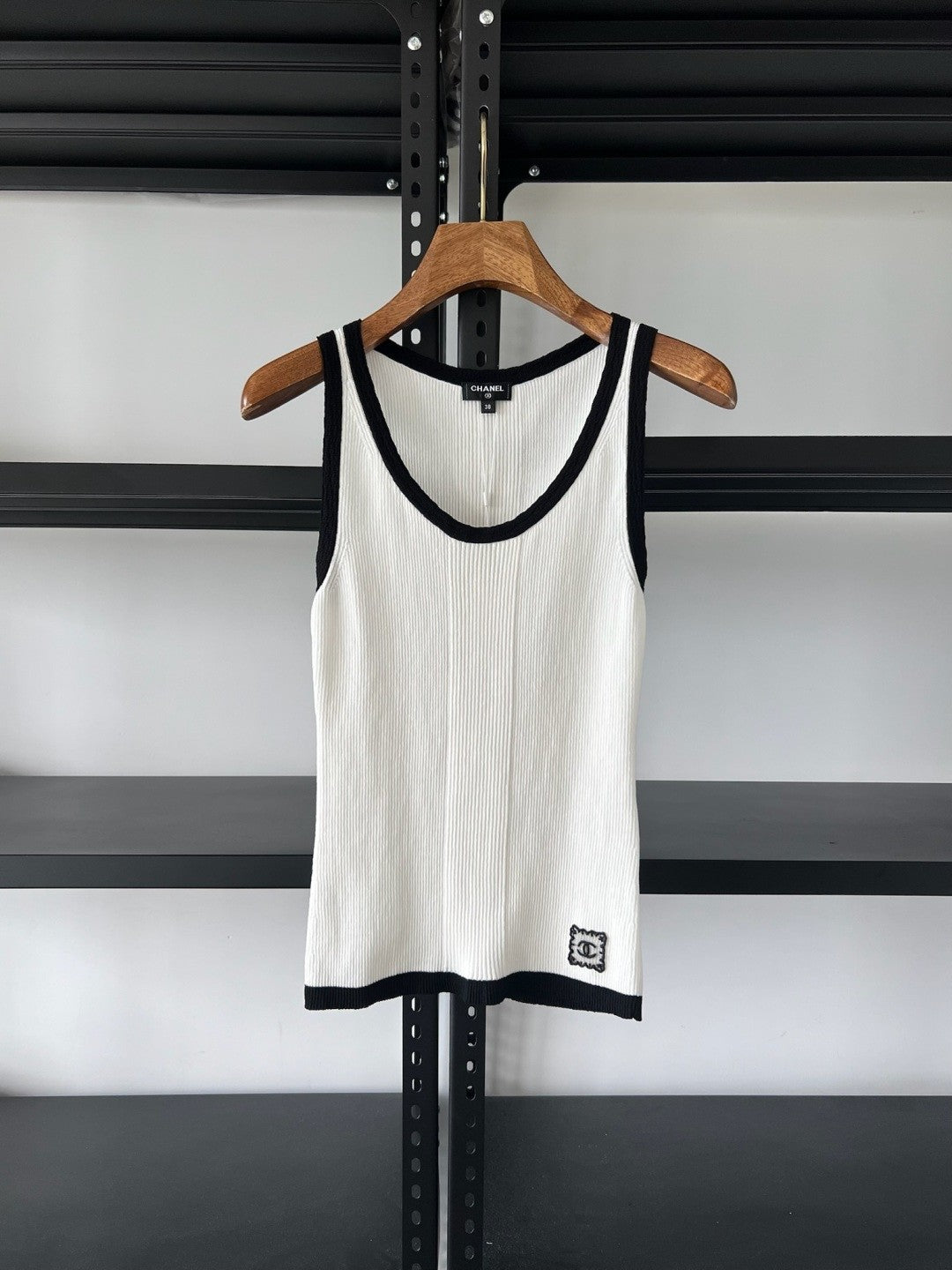 25ss black and white knitted vest