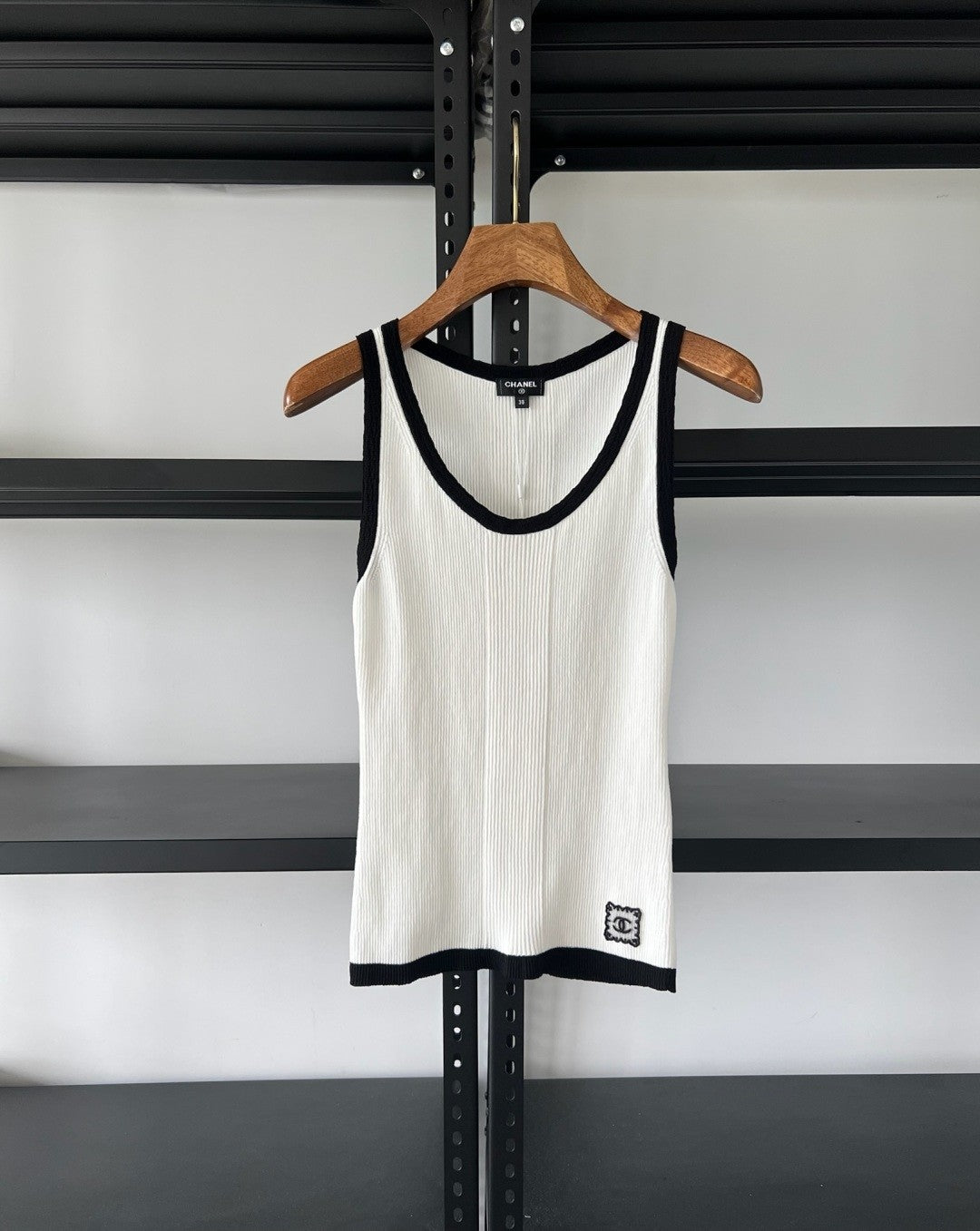 25ss black and white knitted vest