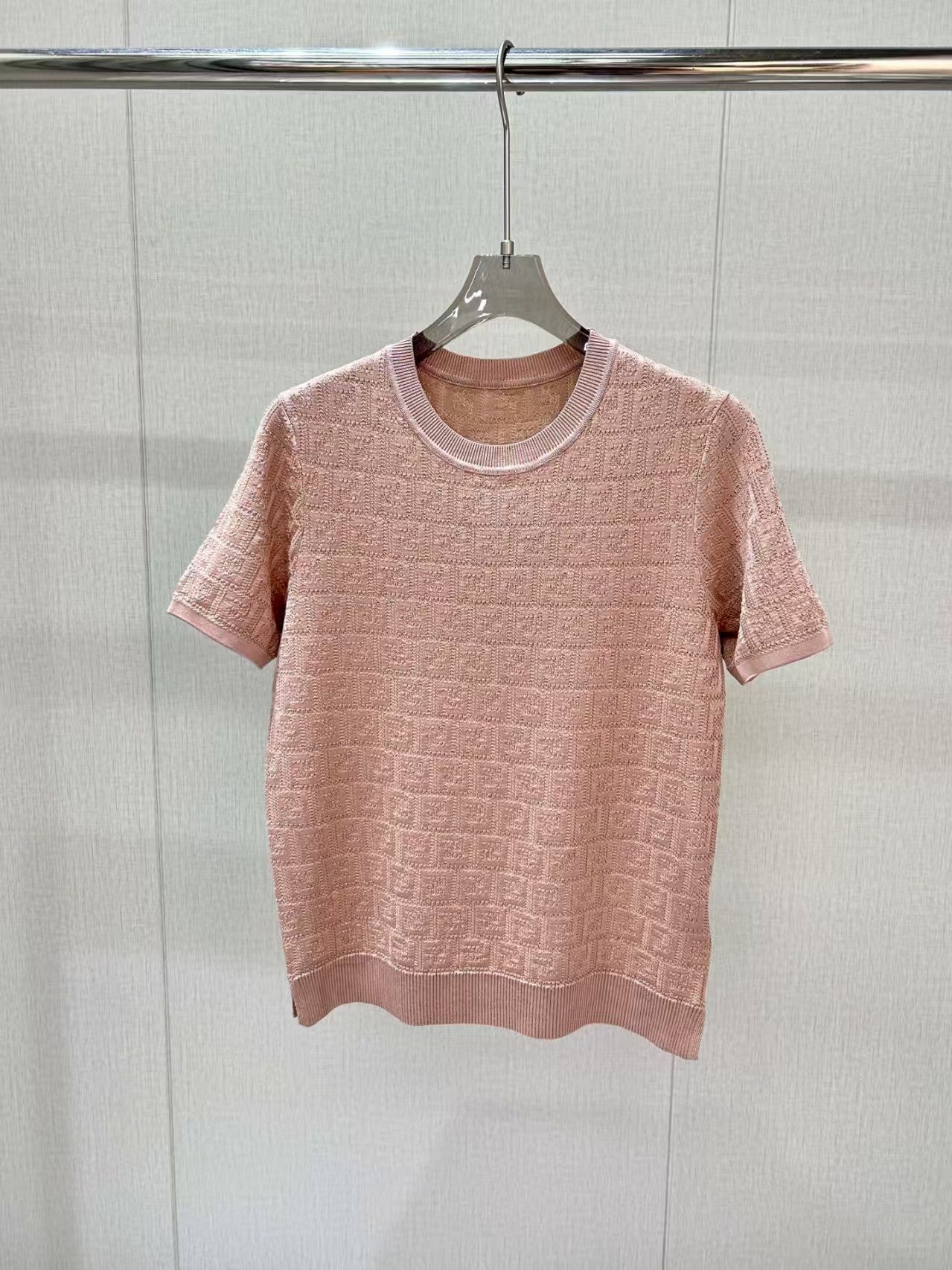 New round neck logo short sleeves