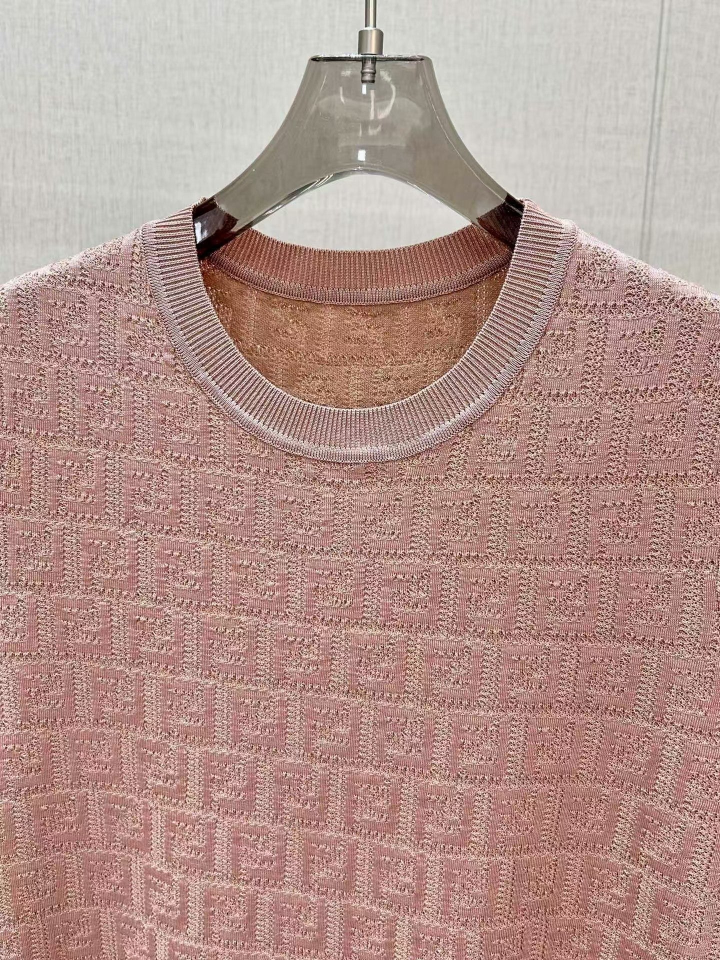 New round neck logo short sleeves