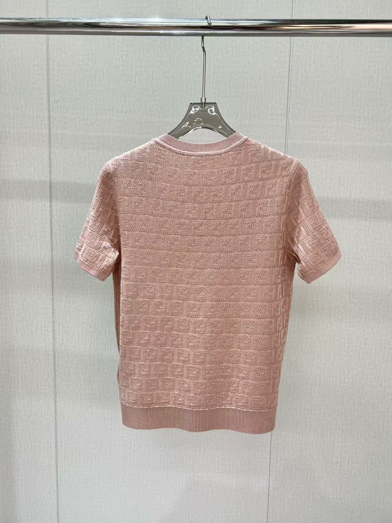 New round neck logo short sleeves