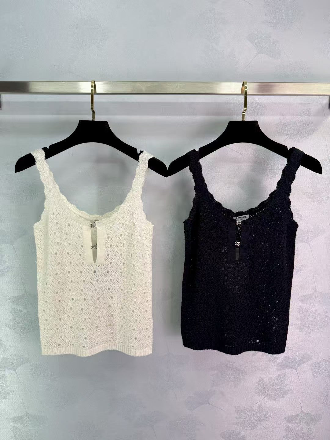 Hollow rhinestone knitted vest