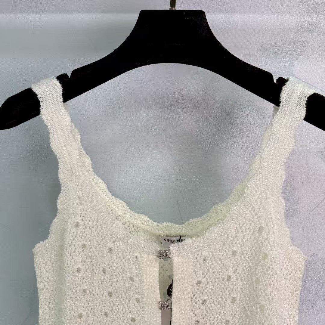 Hollow rhinestone knitted vest