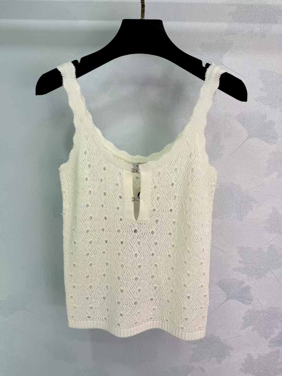 Hollow rhinestone knitted vest
