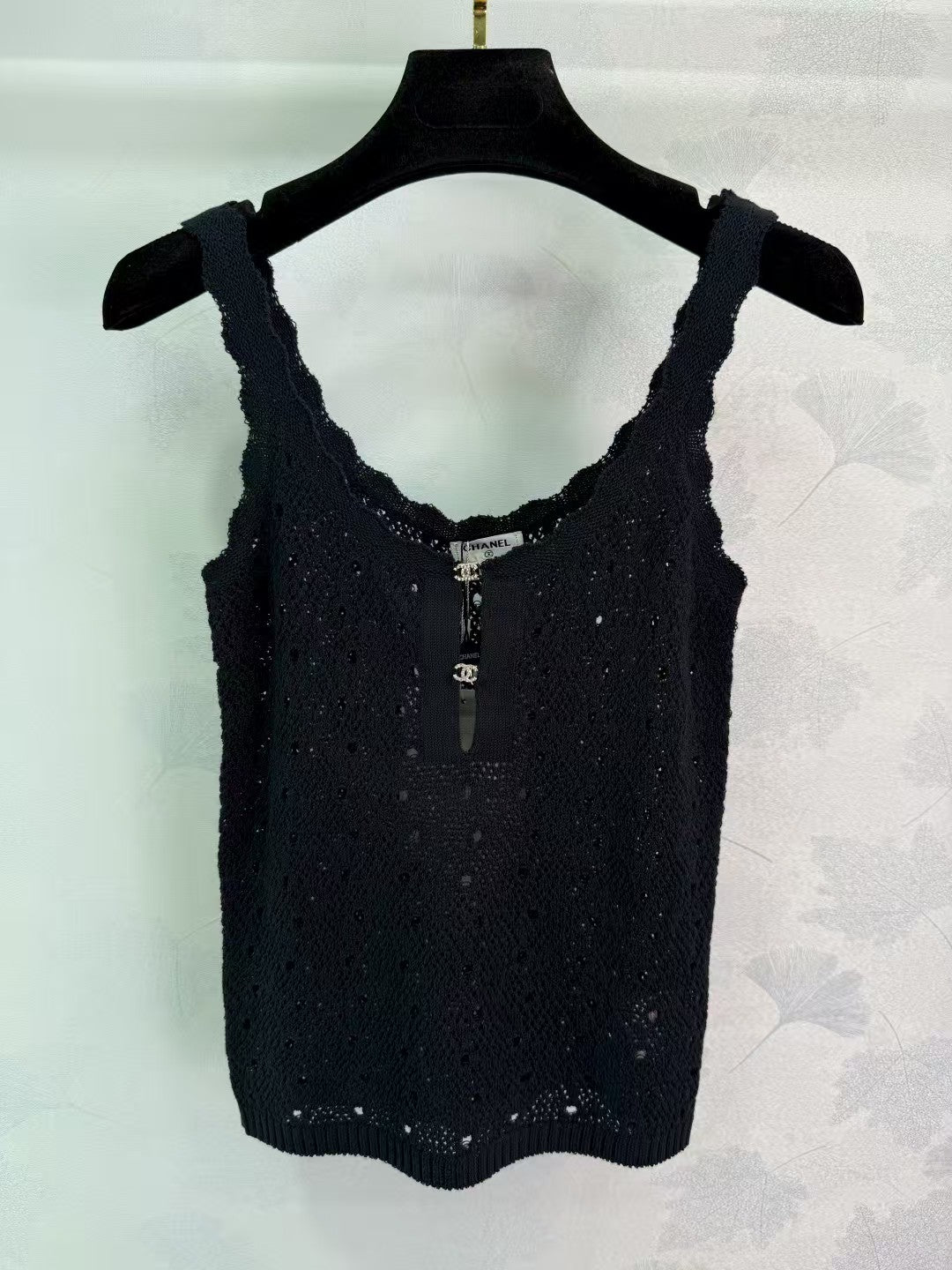 Hollow rhinestone knitted vest