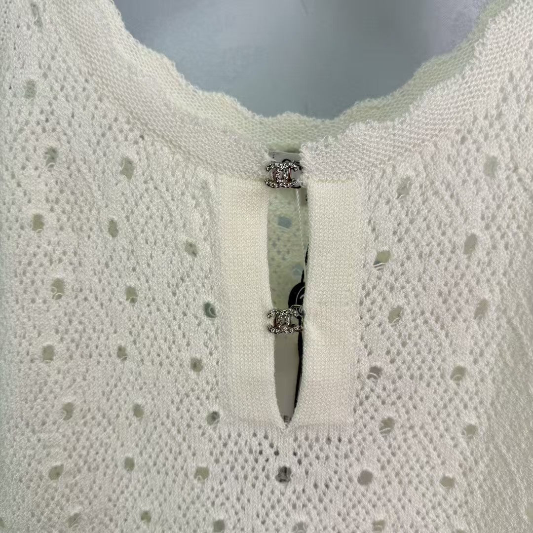 Hollow rhinestone knitted vest