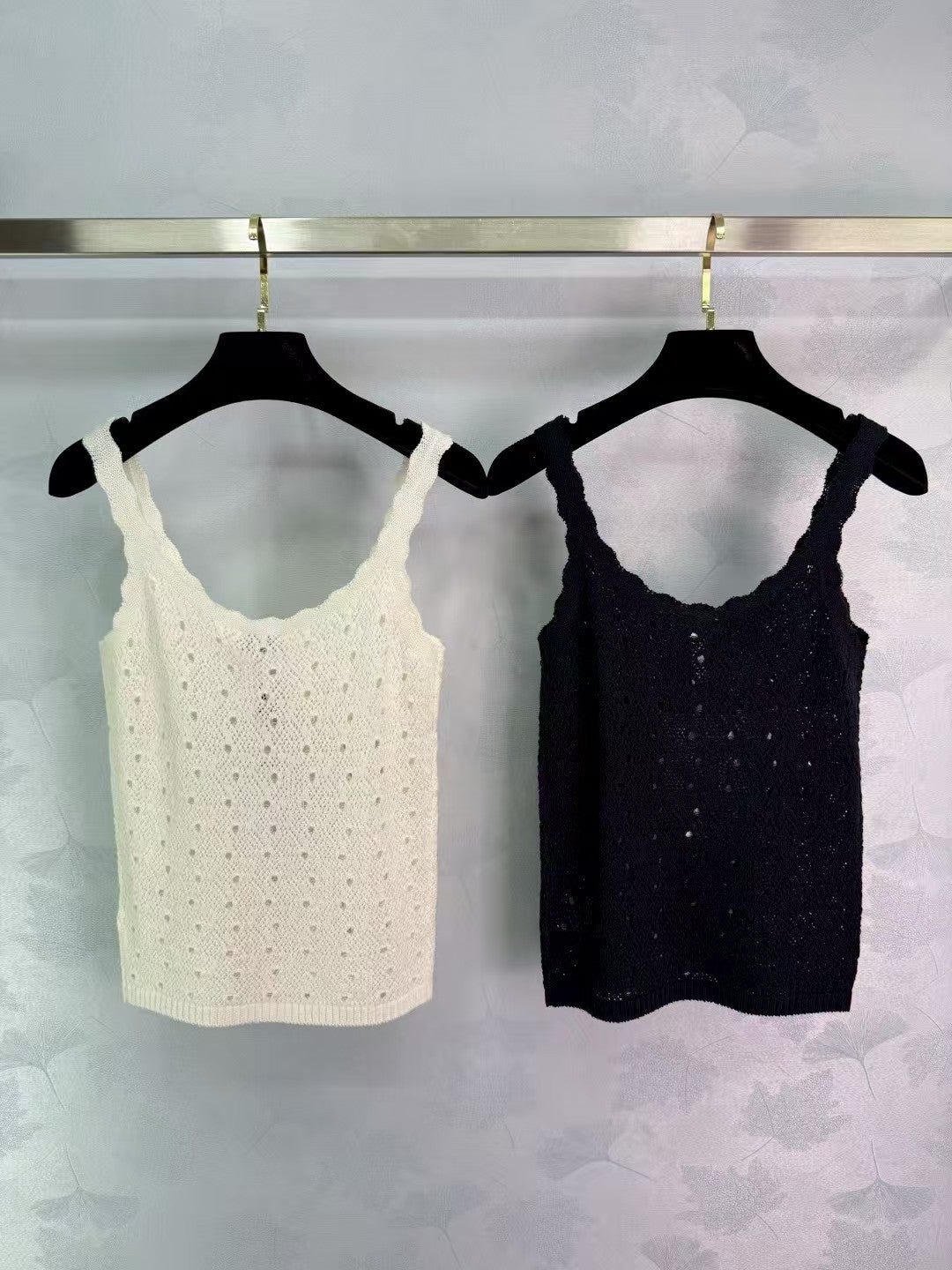 Hollow rhinestone knitted vest