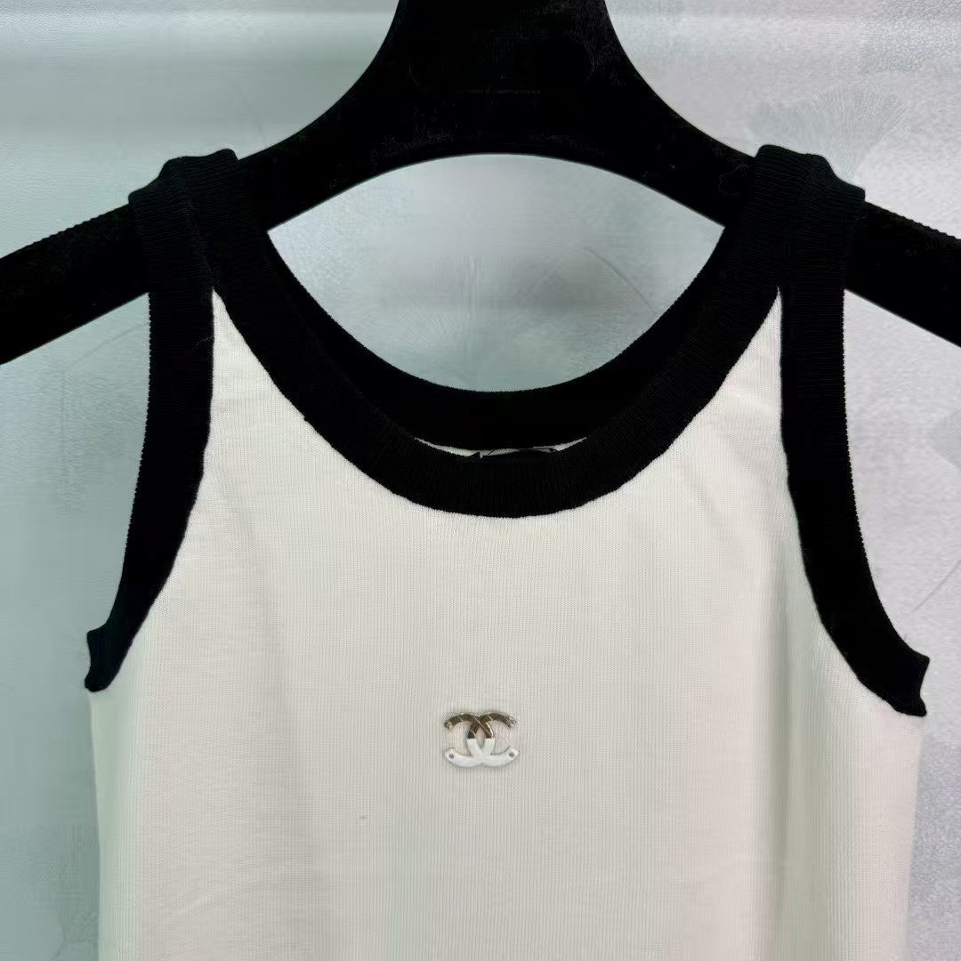 New chest logo knitted vest