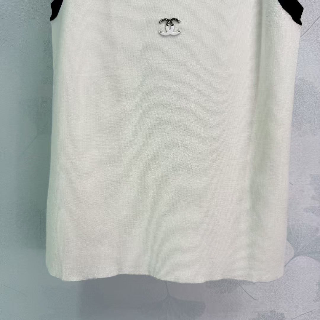 New chest logo knitted vest