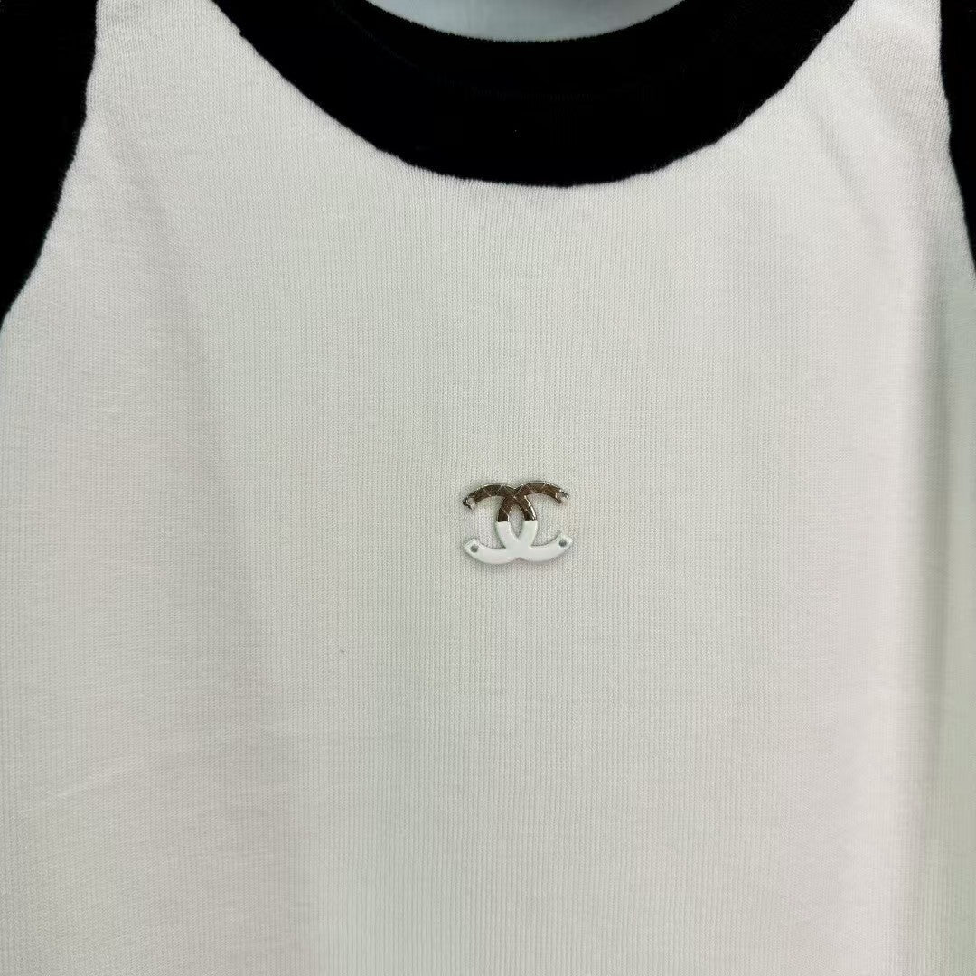 New chest logo knitted vest