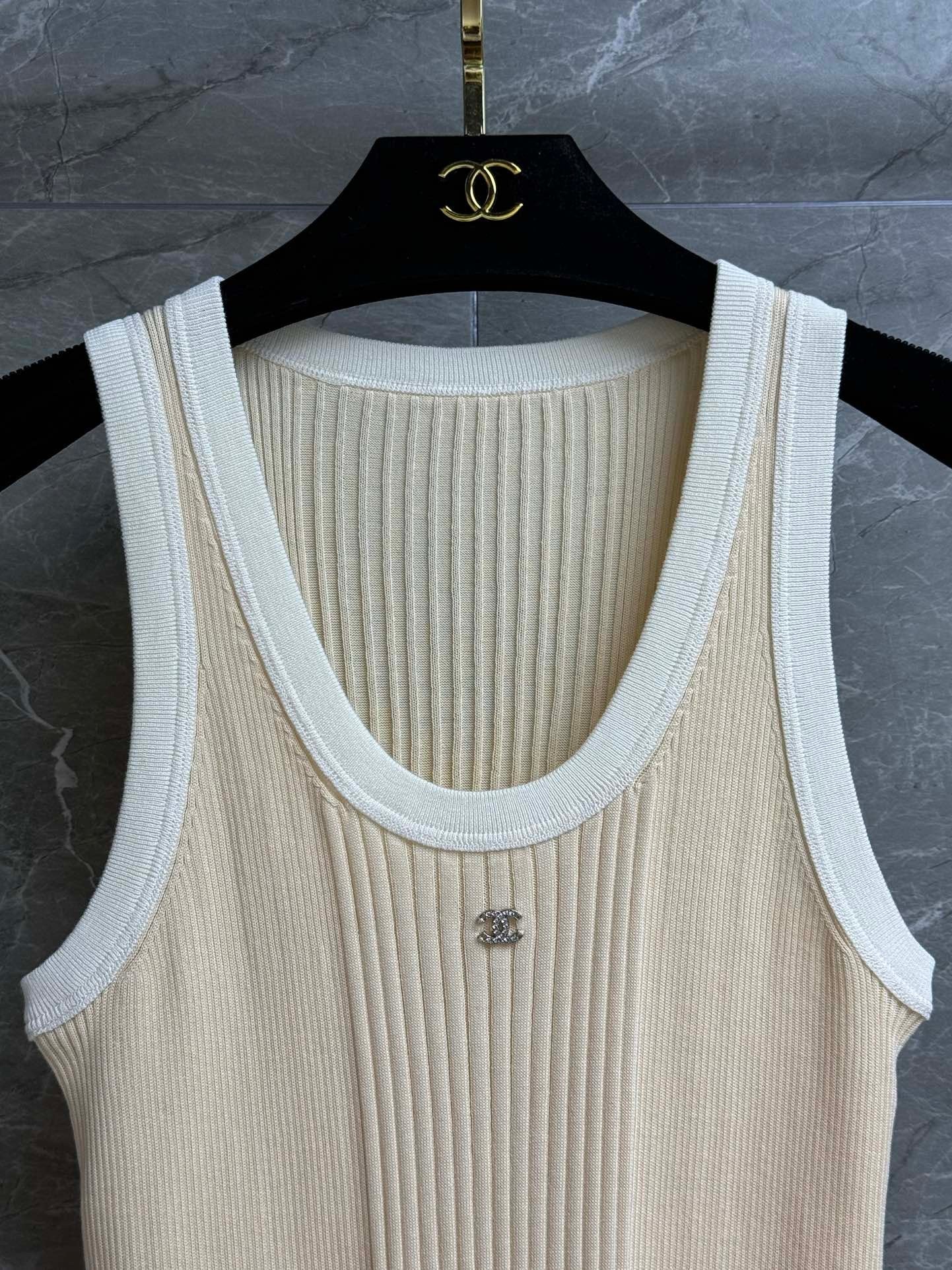 Spring/Summer New Arrivals at the Beach
