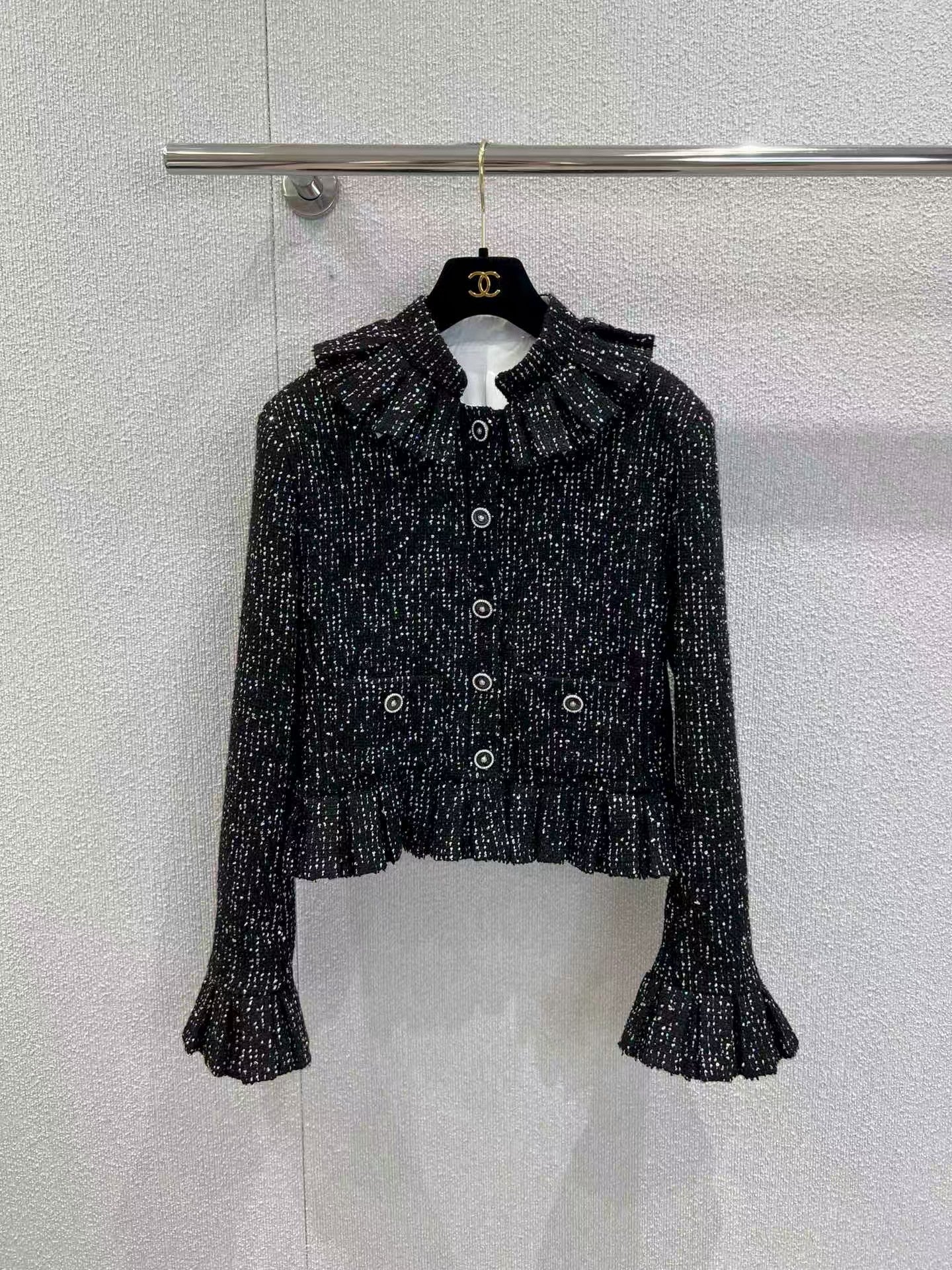 New sequined ruffle jacket