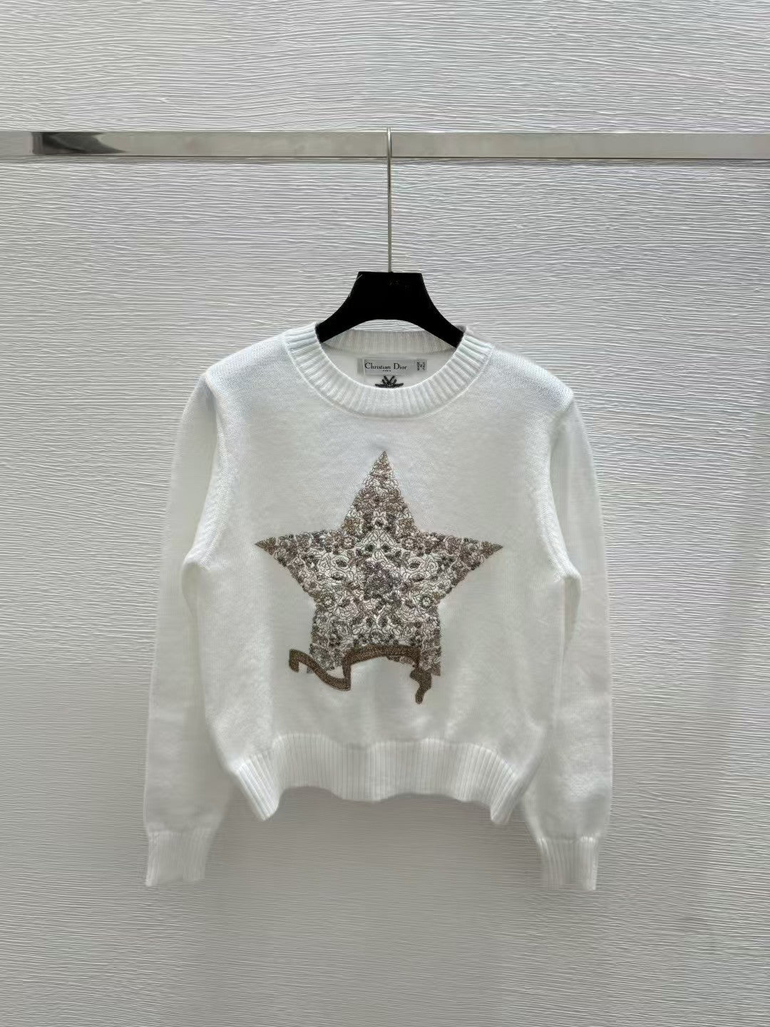 Classic five-pointed star round neck long sleeve
