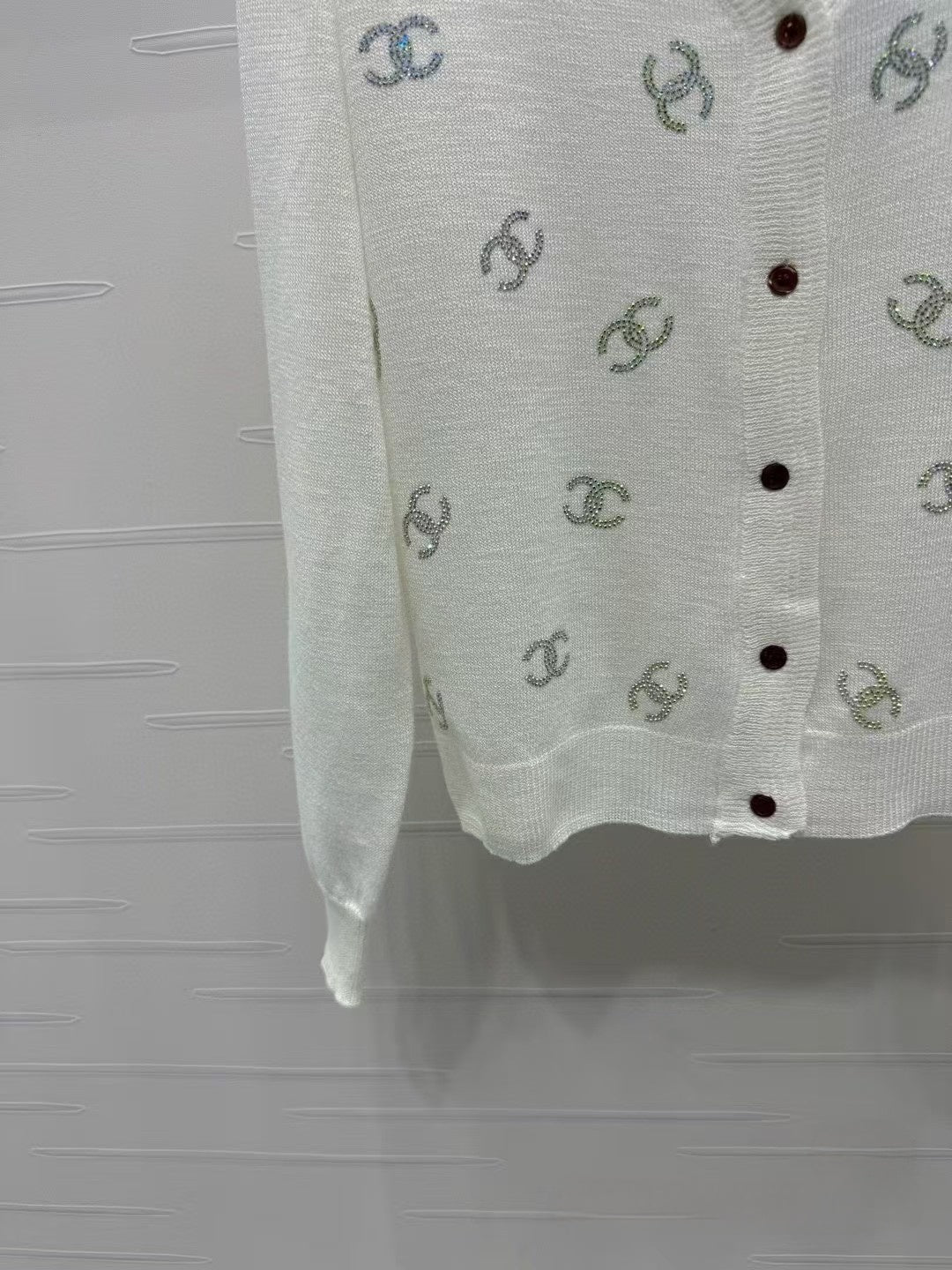 V-neck rhinestone knitted cardigan