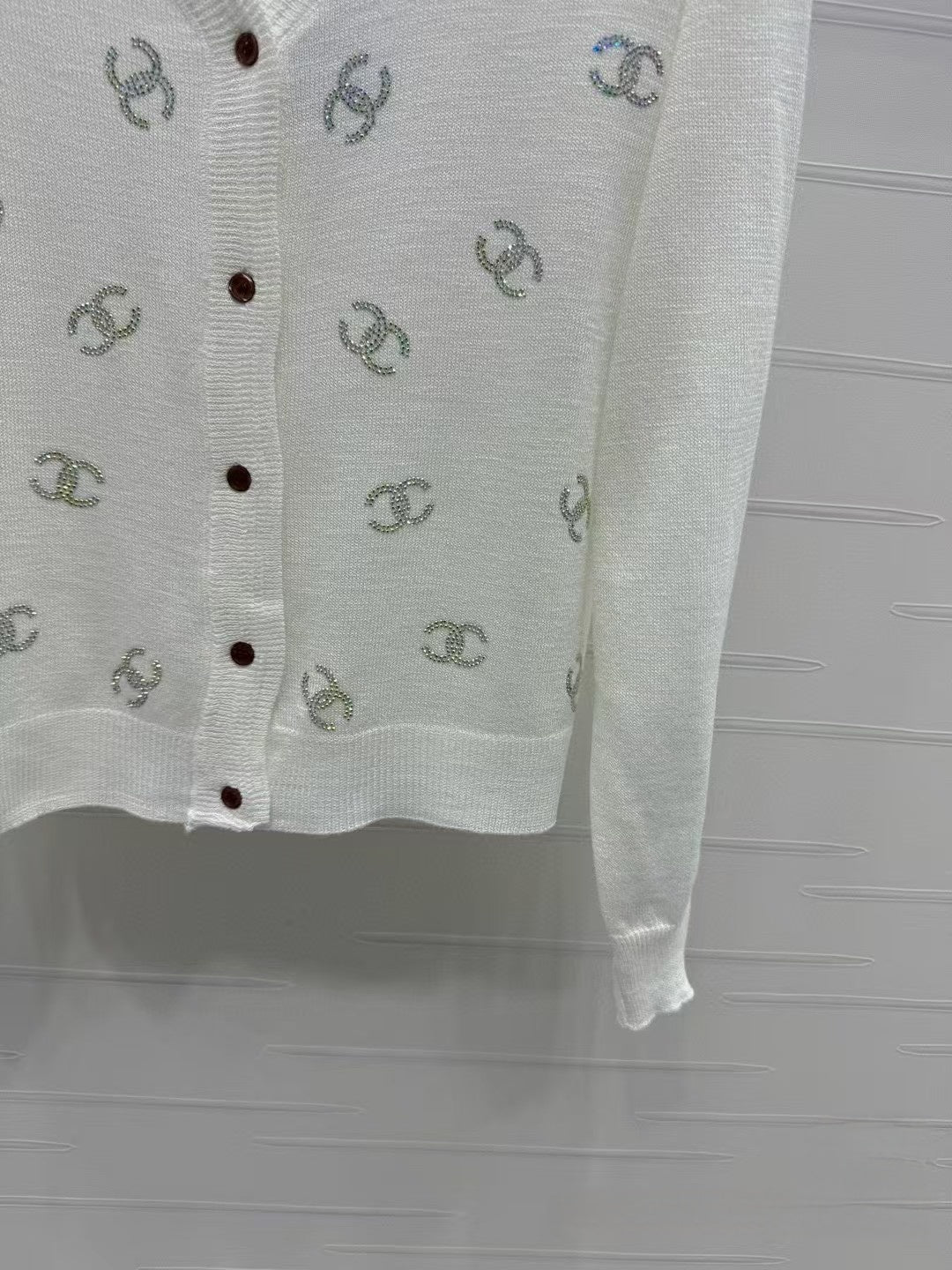 V-neck rhinestone knitted cardigan