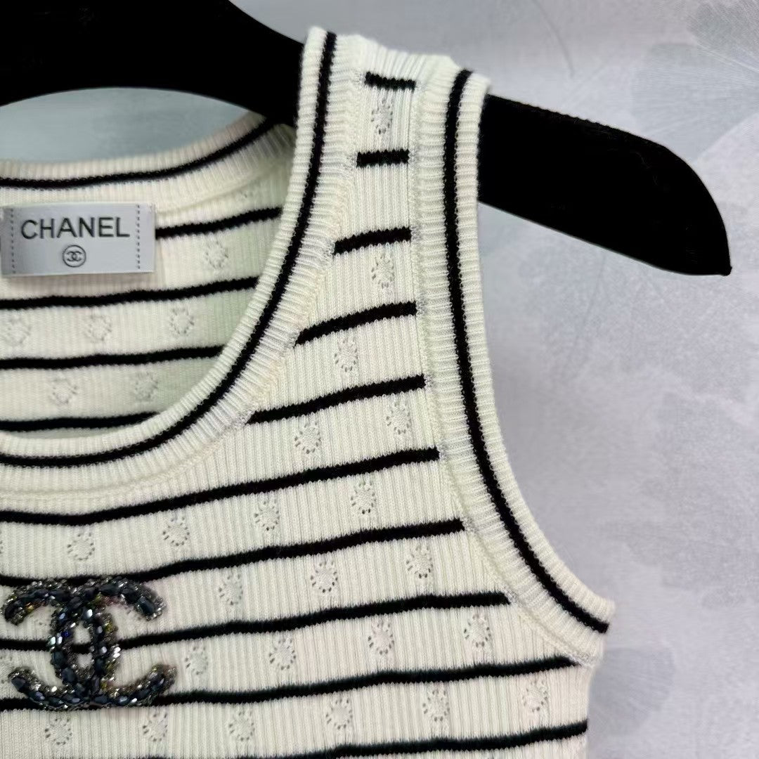 New Striped Crewneck Knitted Vest