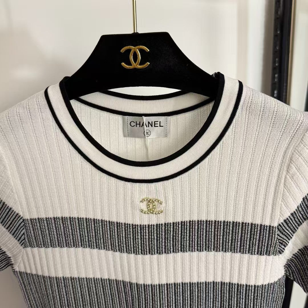 Colorblock Short Sleeve Knit Top