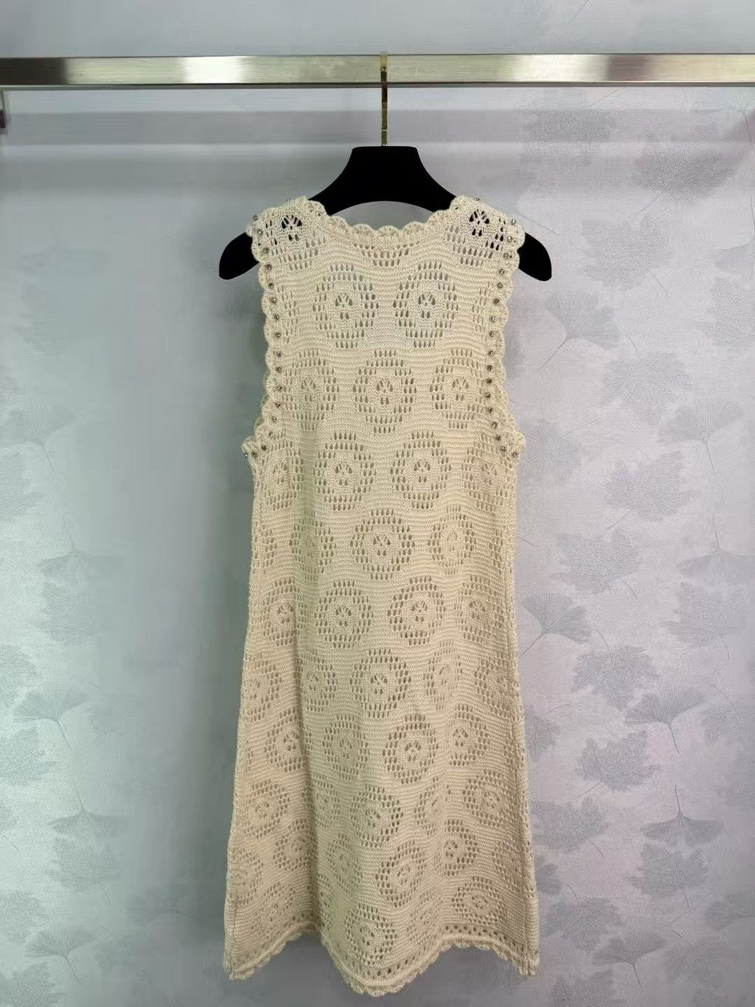 New hollow knitted dress