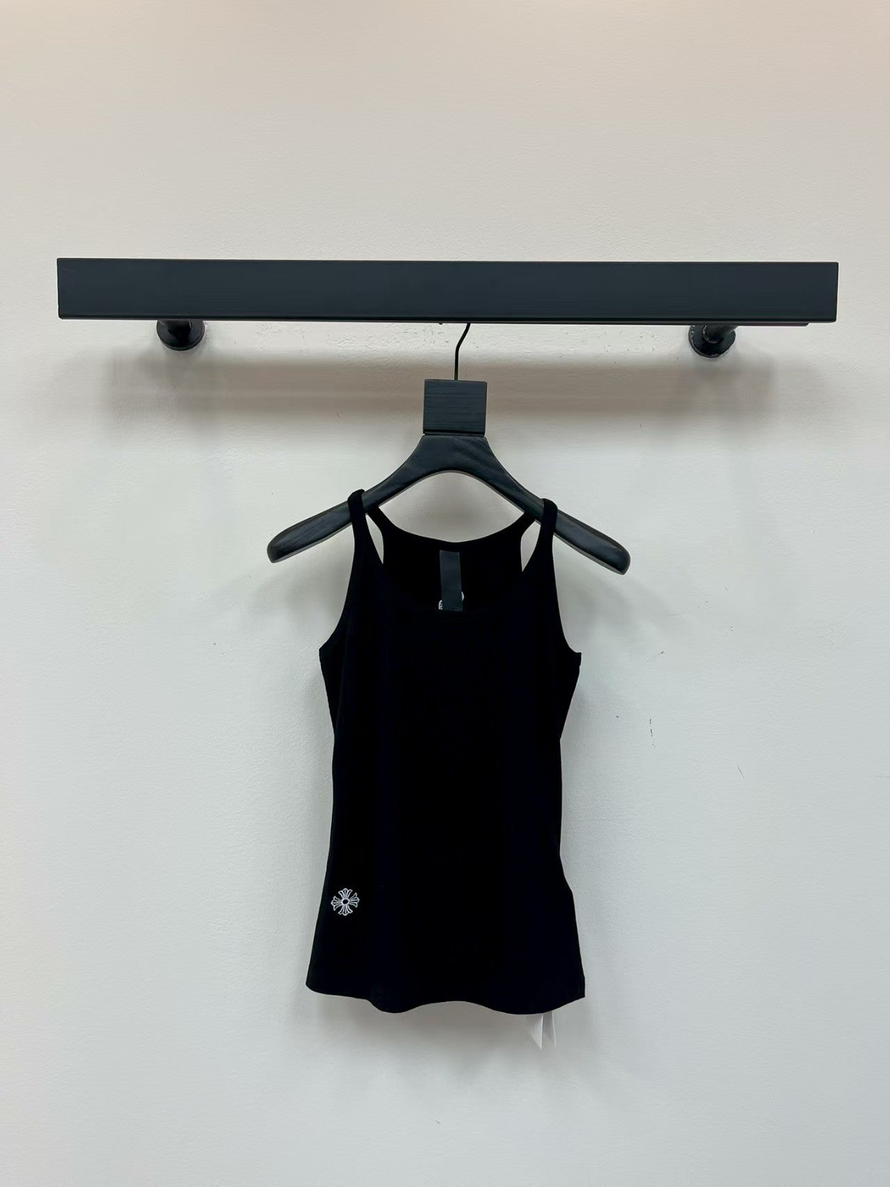 Sanskrit rattan flower cross embroidered suspenders