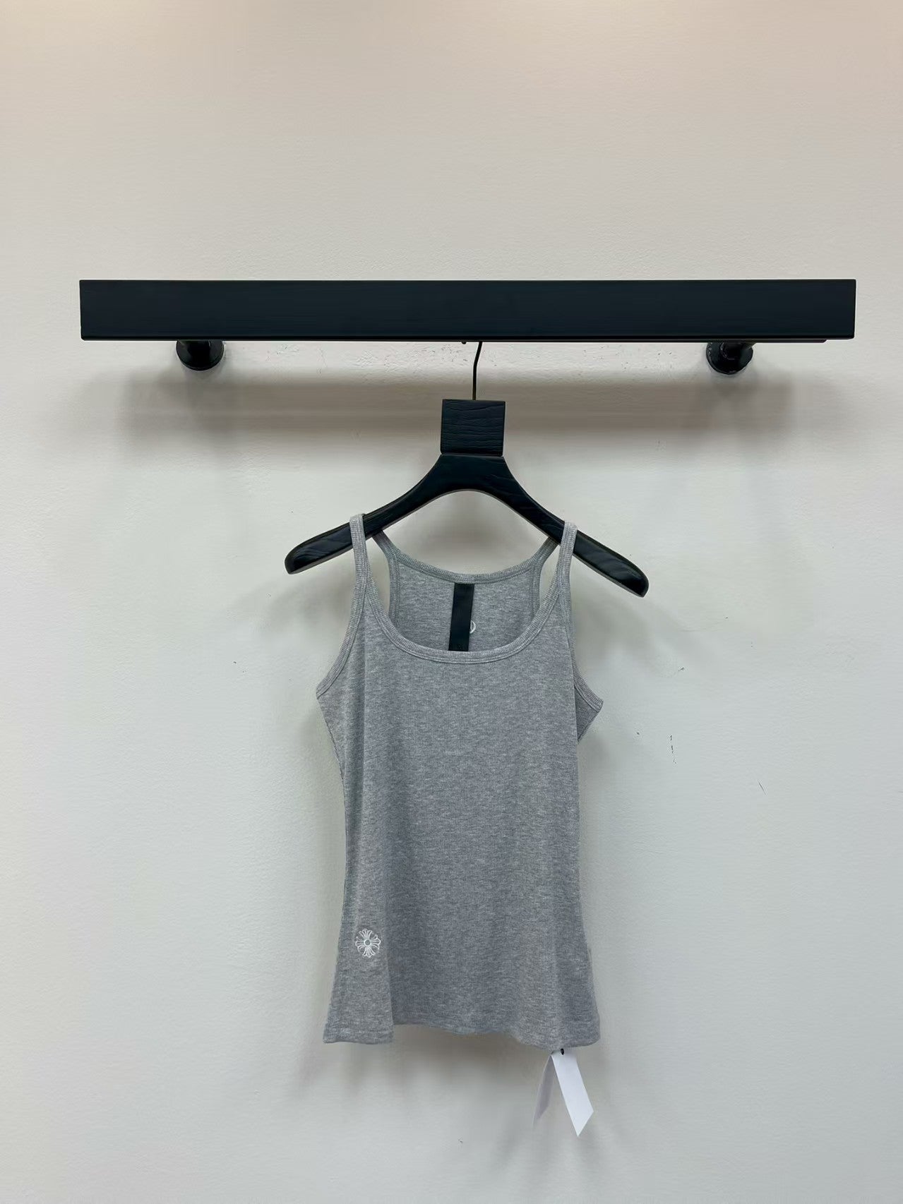 Sanskrit rattan flower cross embroidered suspenders