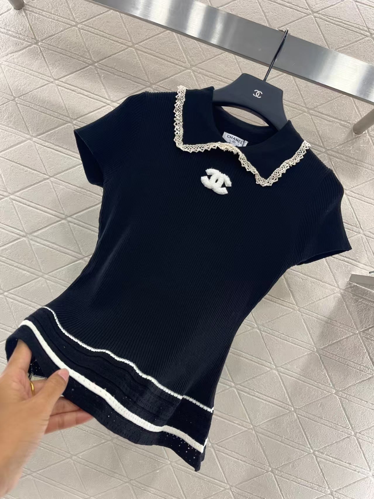 Hollow lace knit short sleeves