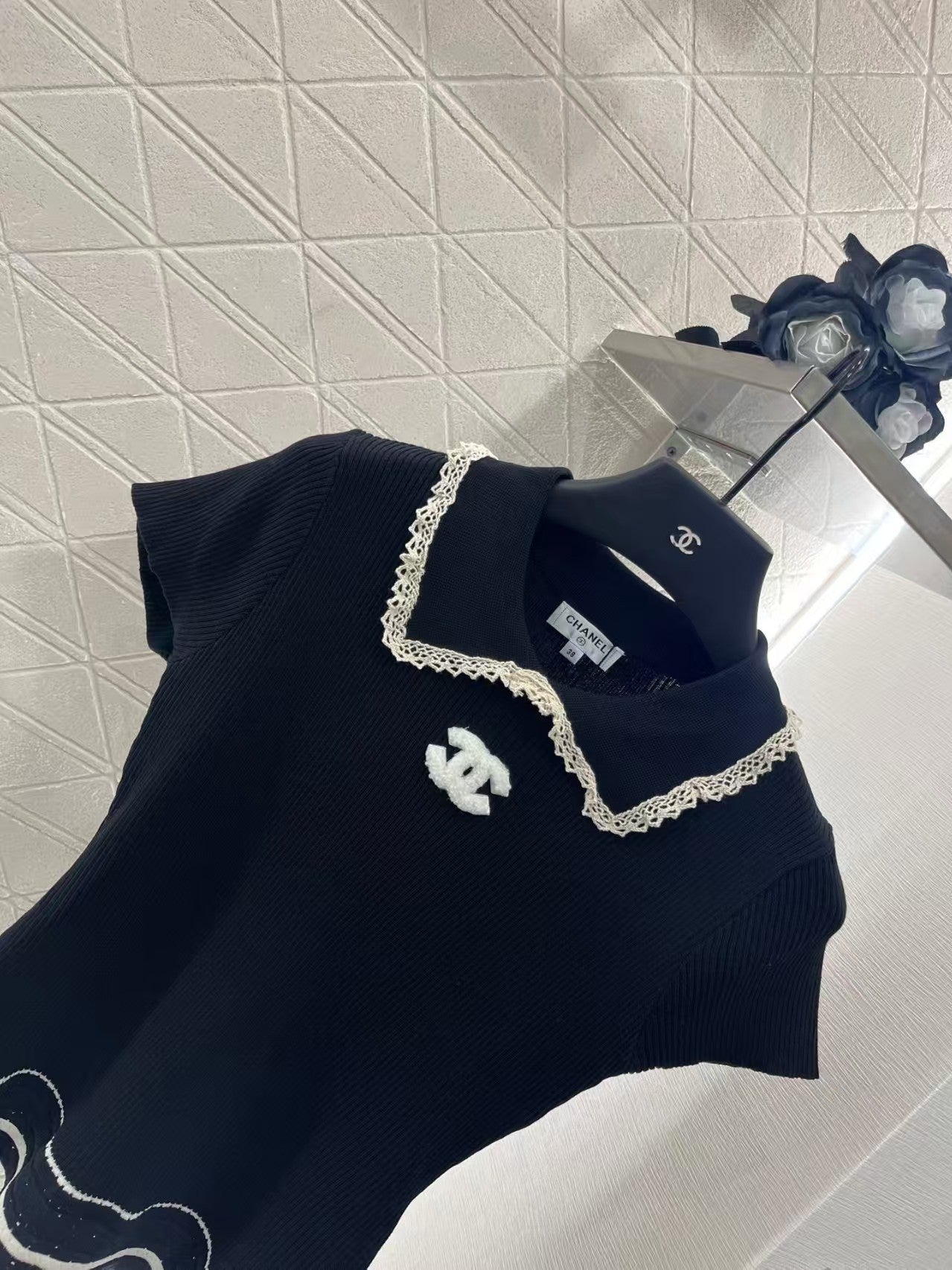 Hollow lace knit short sleeves