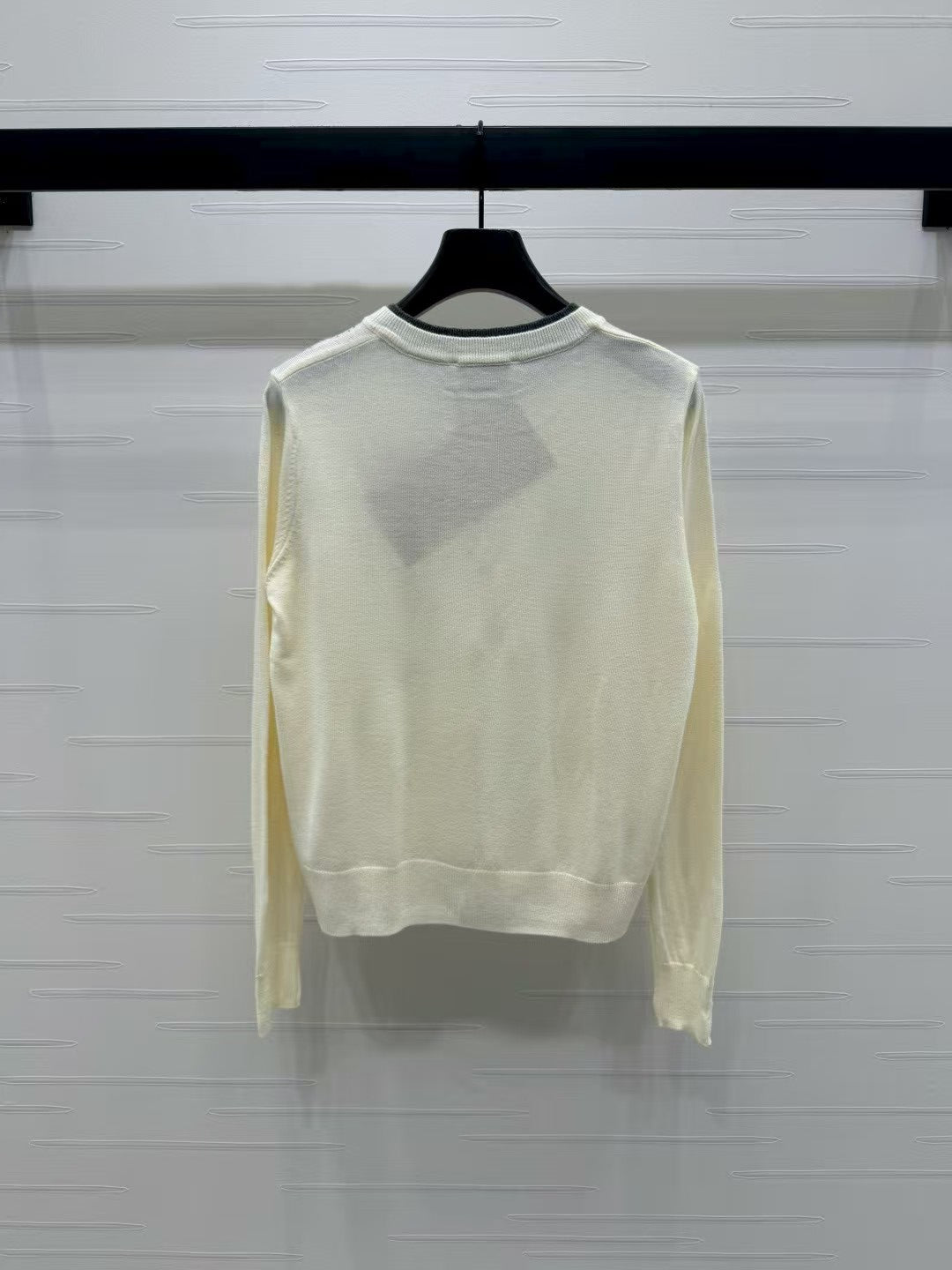 Rhinestone crew neck knitted cardigan