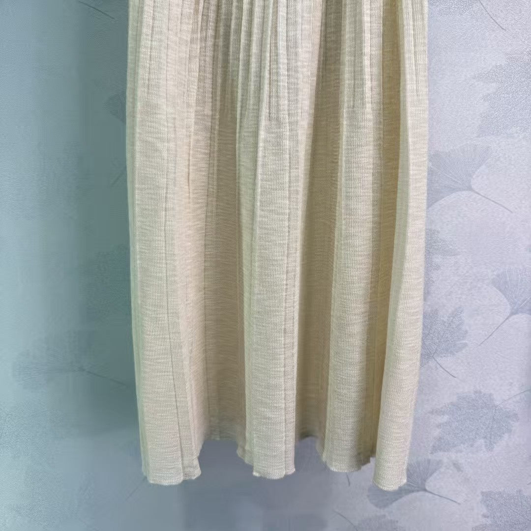 Halter neck pleated knitted vest