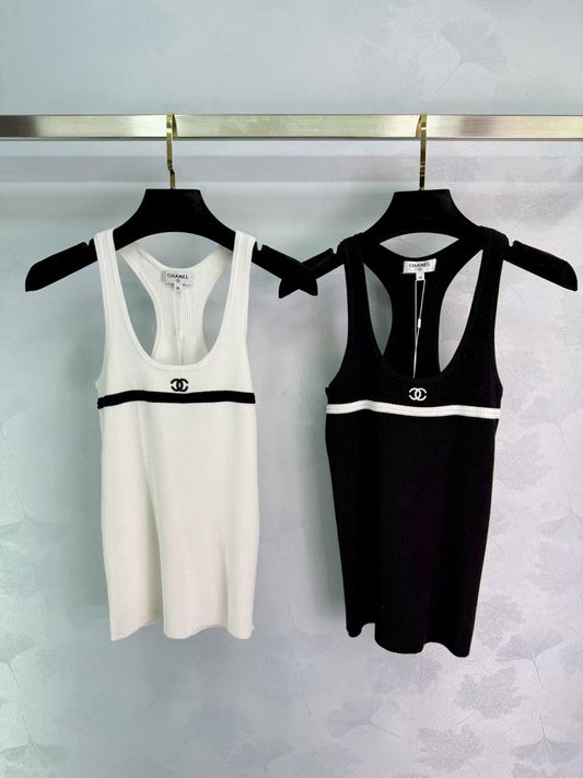 All-match knitted vest