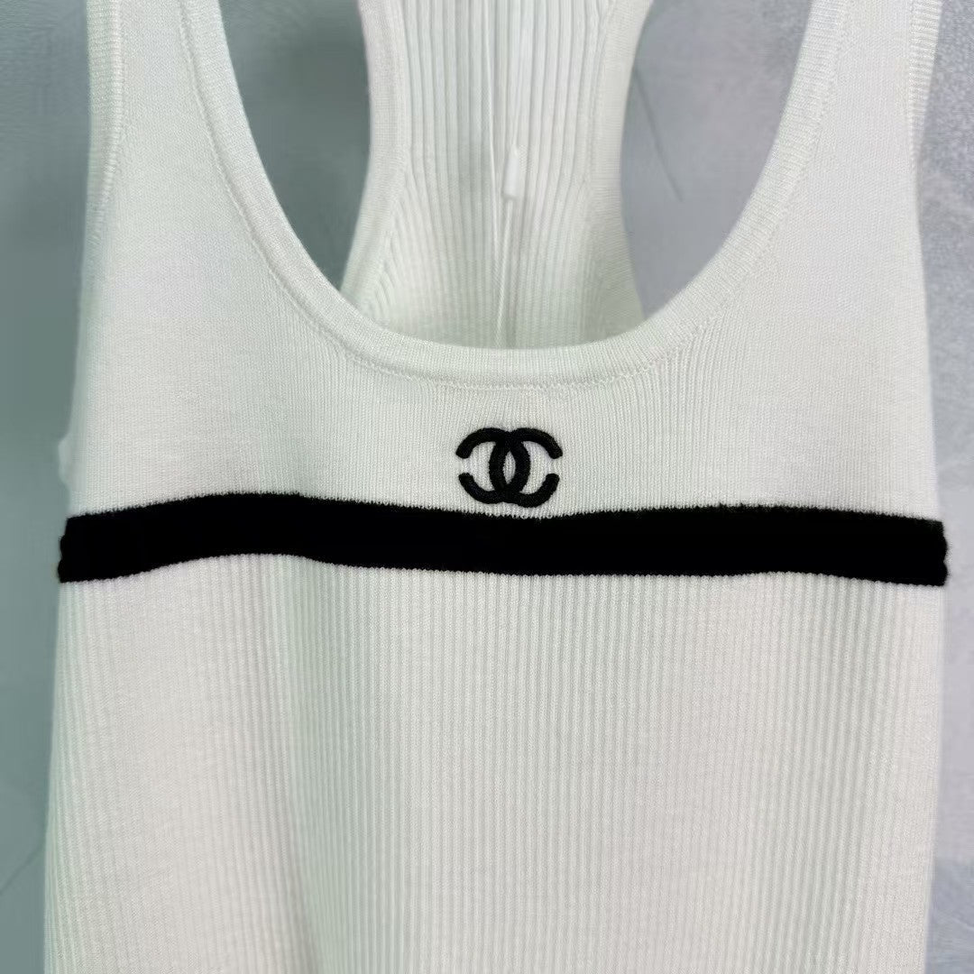 All-match knitted vest