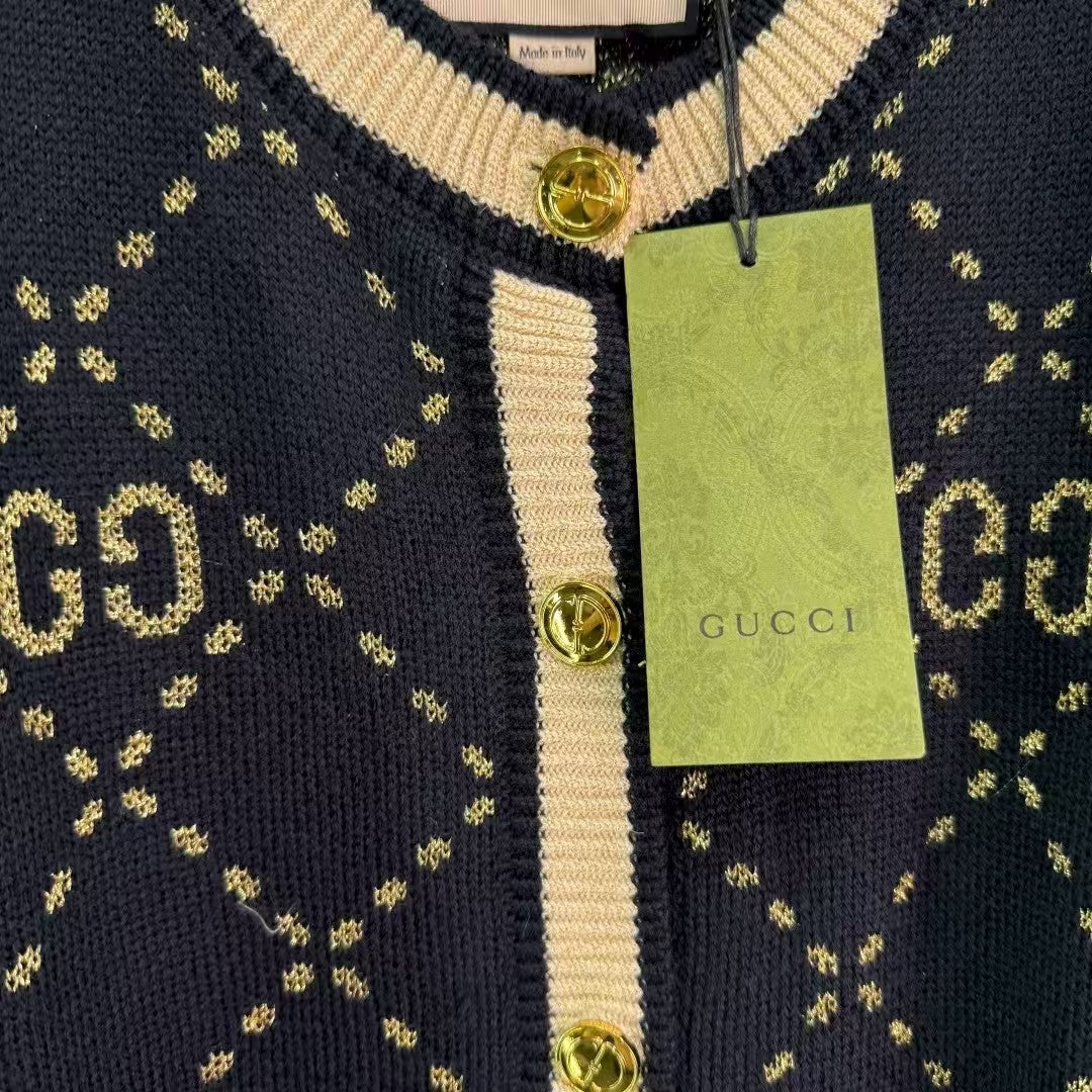 Round neck diamond jacquard long-sleeved cardigan