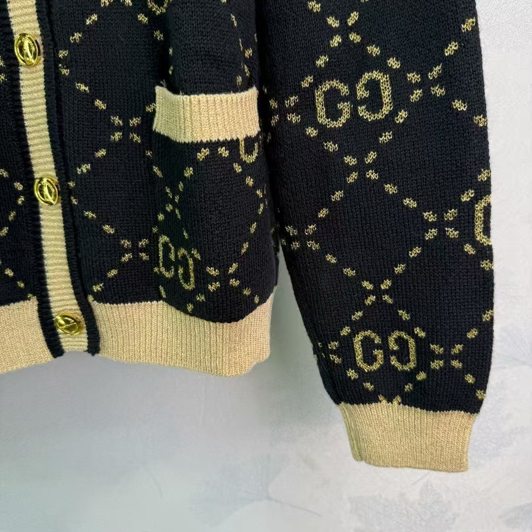 Round neck diamond jacquard long-sleeved cardigan