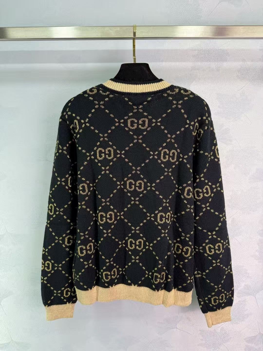 Round neck diamond jacquard long-sleeved cardigan