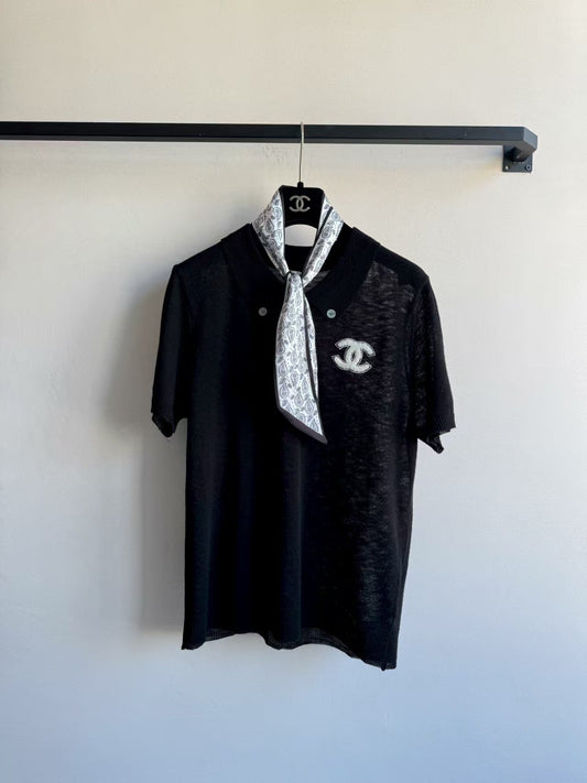 Thin knitted short sleeves + silk scarf